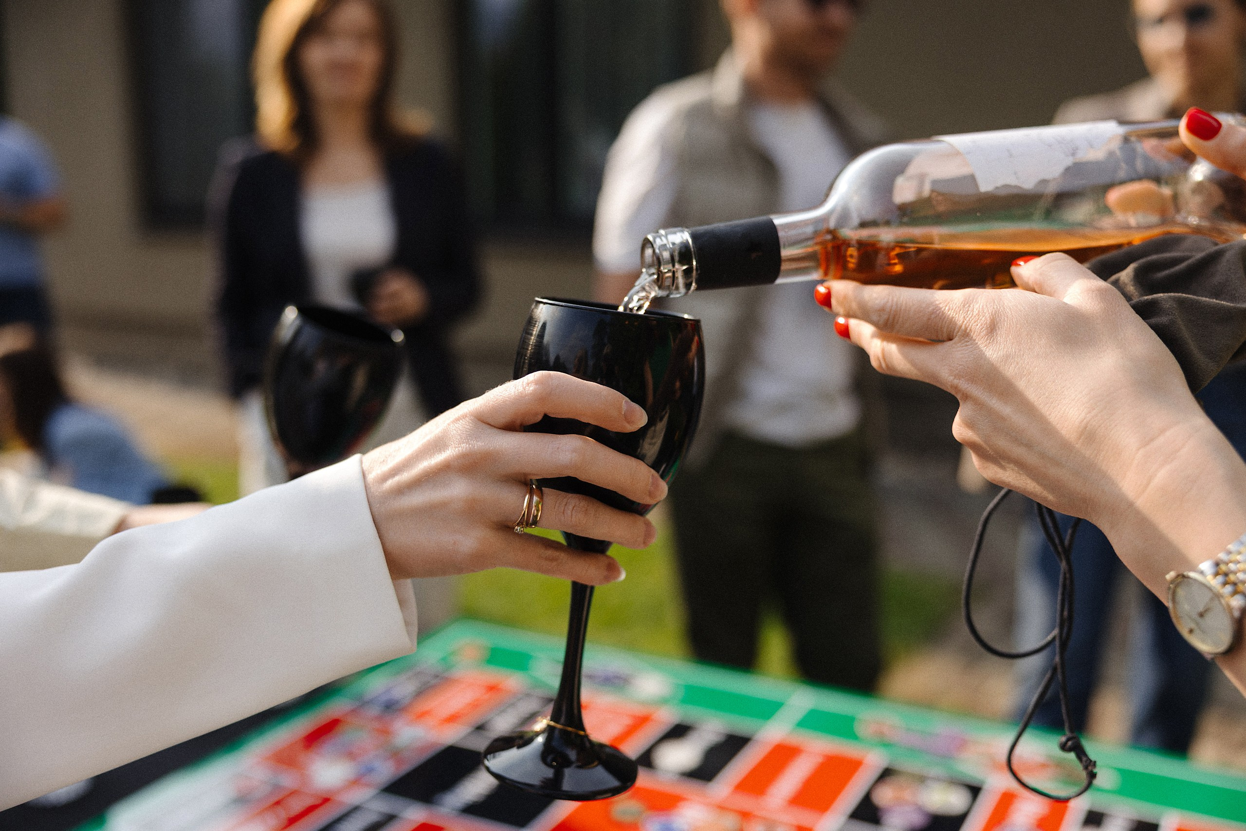 Летний день рождения в итальянском стиле — атмосферная съёмка праздника. Евгений Тимофеев | Свадебный и контент-фотограф и видеограф в Риге