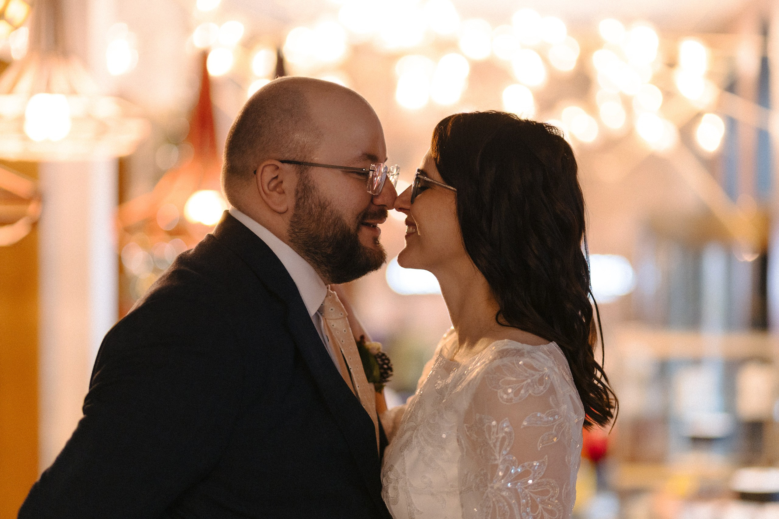 Зимняя свадебная фотосессия в музее искусств. Евгений Тимофеев | Свадебный и контент-фотограф и видеограф в Риге