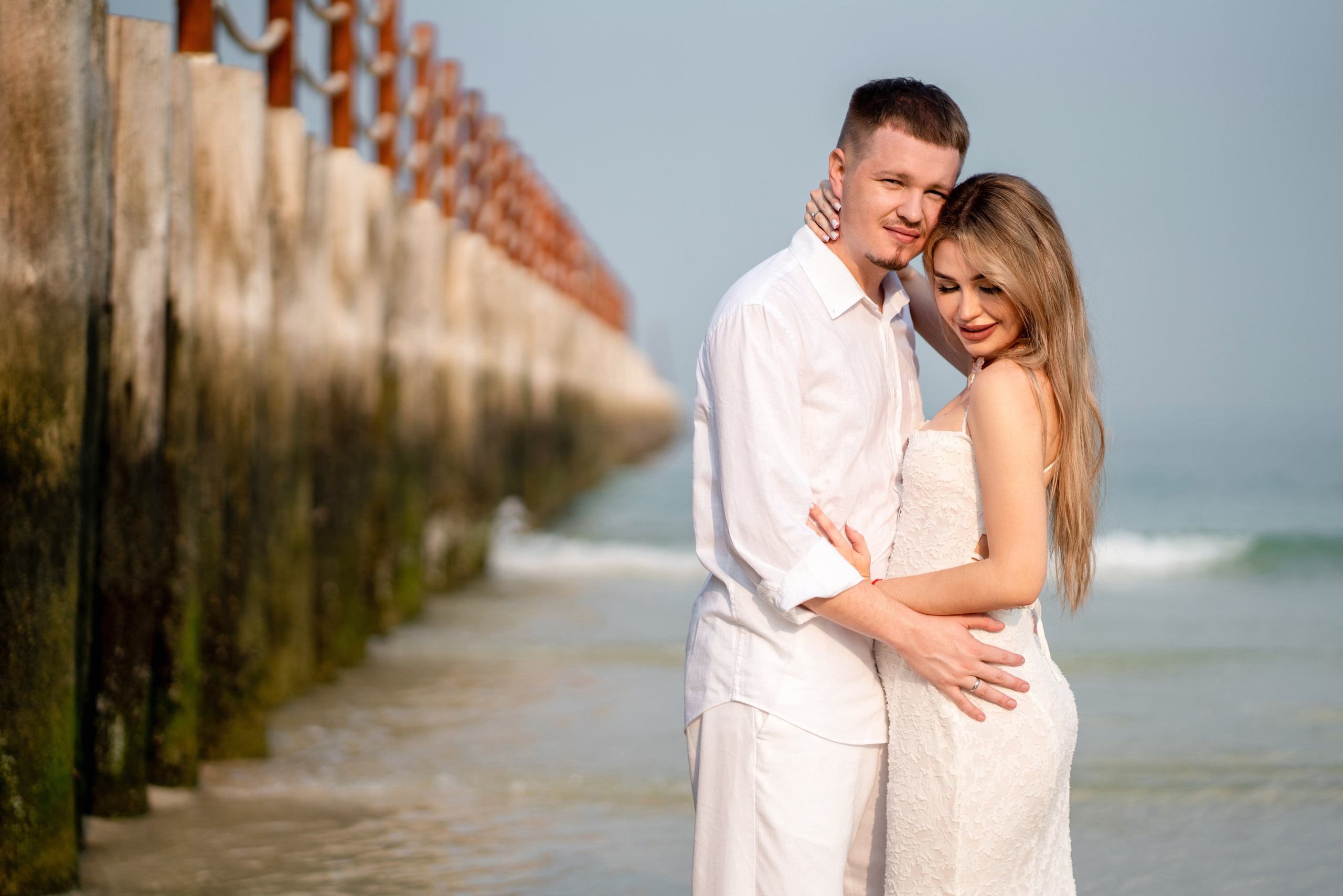 Sea breeze and kisses. Angela Iakovleva — Family Photographer in Dubai