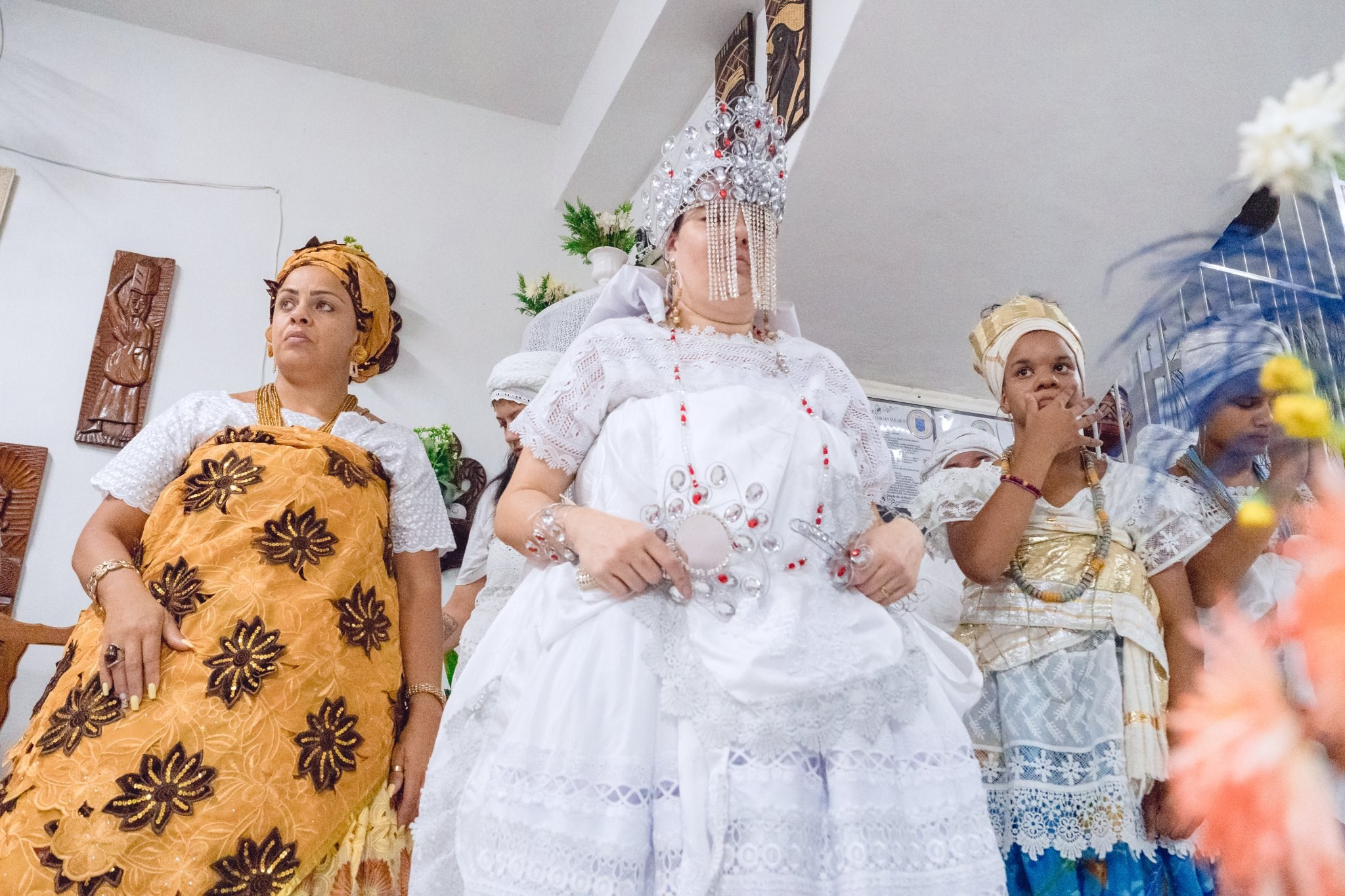 Saída Ìyá Tebeṣé Fernanda e Àjọ̀dún Ògún. Aladá Produções