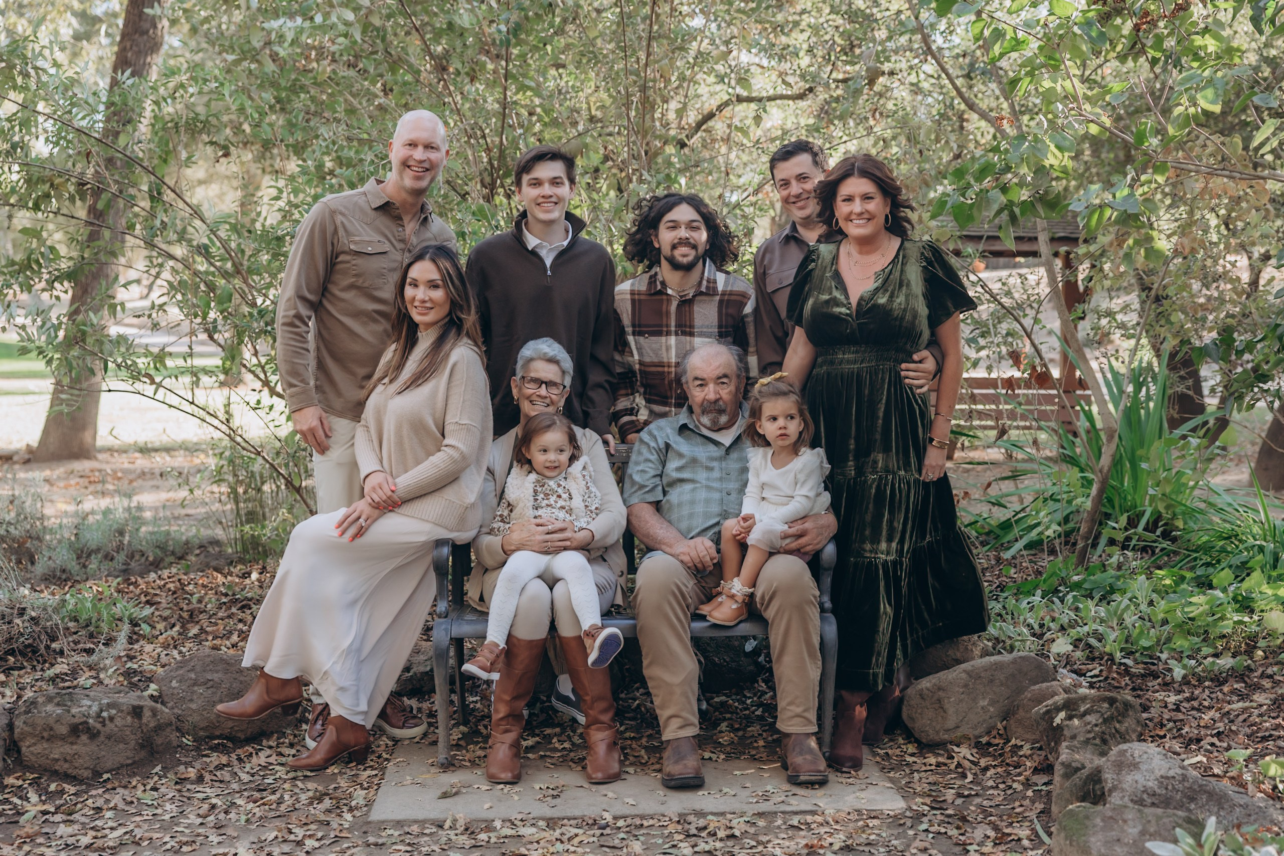 Events and big family photos. Family and children’s lifestyle photographer Elena Tumanova