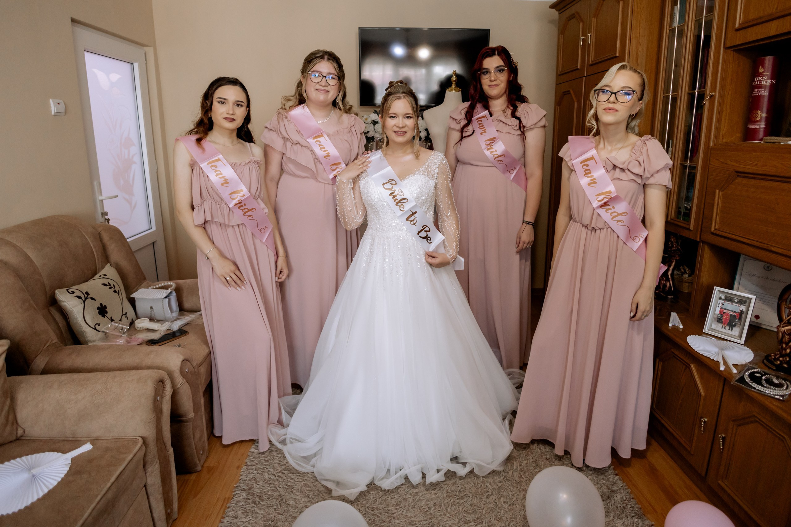 * fotograf stare civilă Siret* fotograf Bucovina* fotograf nuntă Suceava* fotograf Iași Botoșani* stare civilă tradițională* ie românească nuntă* AlinoFotoStudio* fotograf Andrei și Andreea- Alin Chirilă fotograf – stare civilă Siret, Suceava, Andrei și Andreea în ie tradițională, poveste spusă prin fotografiefotograf stare civilă Siret Suceava Alin Chirilă – miri îmbrăcați în costum tradițional bucovineanAlin Chirilă fotograf nuntă Siret Suceava – stare civilă autentică în Bucovina, emoții realefotograf Siret Suceava Alin Chirilă – Andrei și Andreea la starea civilă în ie tradiționalăstare civilă Siret fotograf Alin Chirilă – cadre naturale cu miri în costum popular din Bucovinafotograf nuntă Siret Suceava Alin Chirilă – povestitor prin fotografie, moment emoționant la starea civilăAlin Chirilă fotograf stare civilă Siret – iubire autentică surprinsă în stil documentarfotograf Bucovina Siret Alin Chirilă – stare civilă în ie tradițională, cadre pline de emoțieAlin Chirilă fotograf Suceava – Andrei și Andreea spun DA la starea civilă în Siretfotograf stare civilă Suceava Siret Alin Chirilă – poveste de iubire în stil tradițional românesc - Alin Chirilă fotograf profesionist, AlinoFotoStudio, fotograf evenimente Siret, Suceava County, Iași, Bacău County, Botoșani, Neamț County, fotograf nunți, botezuri, cununii civile, portrete și momente autentice surprinse elegant.- Alin Chirilă surprinde momente elegante de nuntă și evenimente speciale prin AlinoFotoStudio, fotograf disponibil în Siret, Suceava County, Iași, Bacău County, Botoșani și Neamț County, specializat în nunți, botezuri și cununii civile. - Alin Chirilă fotograf profesionist, AlinoFotoStudio, fotograf nuntă și evenimente în Siret, Suceava, Iași, Bacău, Botoșani și Piatra Neamț, fotograf nunți, botezuri, cununie civilă, ședințe foto, trash the dress, logodnă, familie, portrete și fotografii autentice. - AlinoFotoStudio by Alin Chirilă, fotograf evenimente premium în Suceava County, Iași County, Bacău County, Botoșani County și Neamț County, fotograf de familie, fotograf ceremonii religioase, petreceri și momente emoționante. - Alin Chirilă fotograf, povestitor prin fotografie, servicii foto profesionale pentru mireasă, mire, pregătiri nuntă, biserică, restaurant, valsul mirilor, tradiții românești și amintiri de neuitat în Moldova.