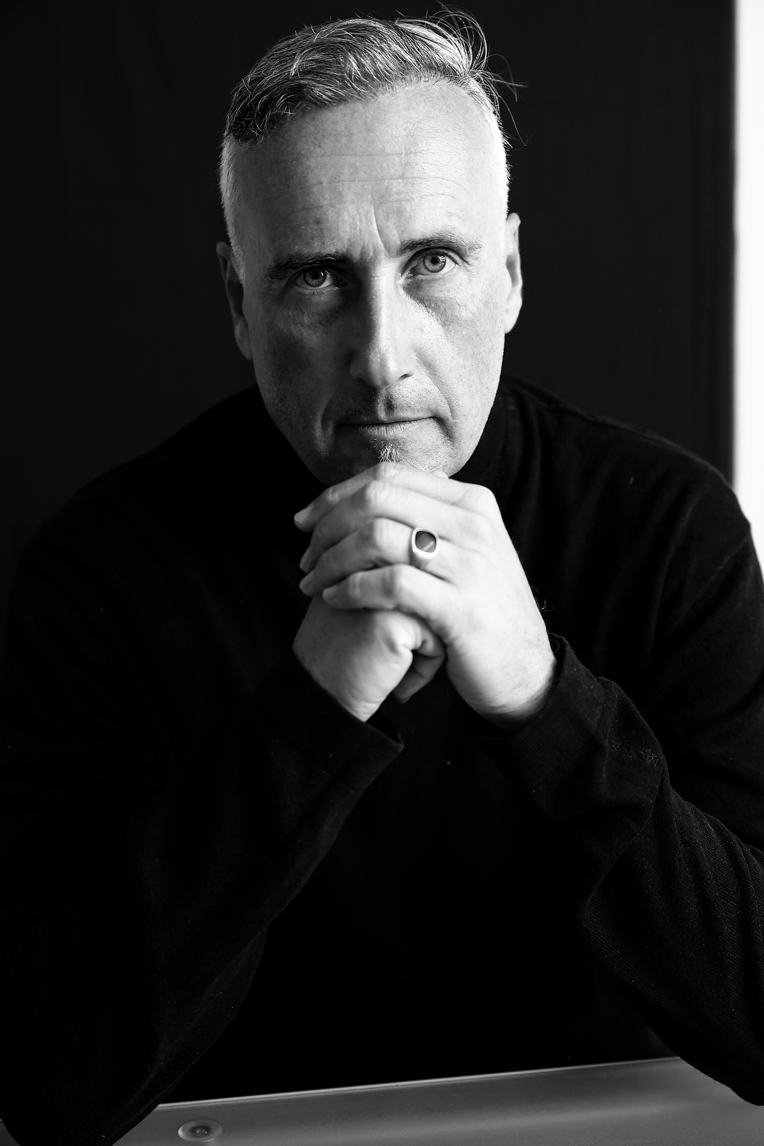 Portraitfotografie für Männer in Salzburg | Alice Silvera. Kreative Portraitfotografie in Salzburg | Alice Silvera