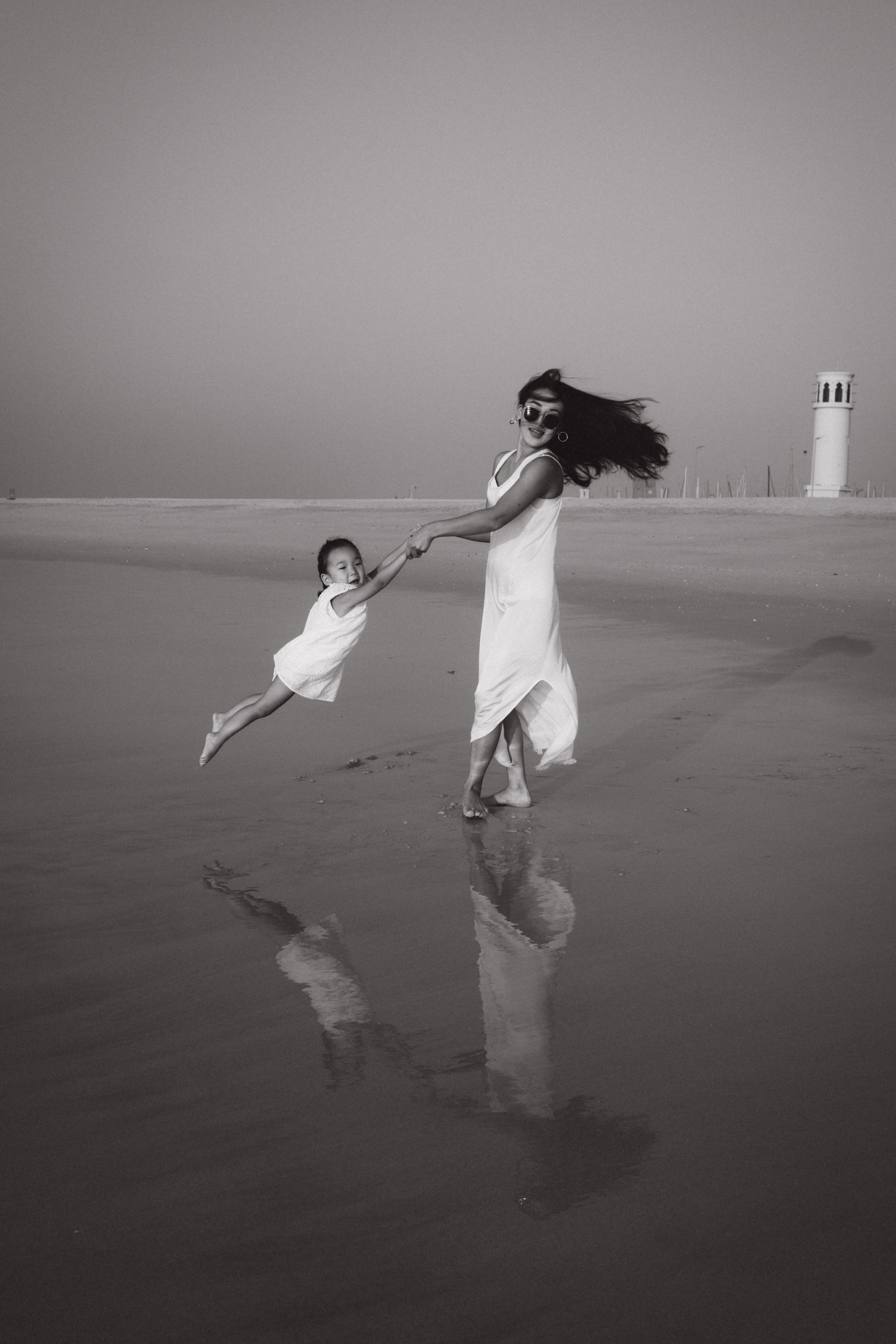 Mother’s love. Фотограф родов, семей и новорожденных малышей в Дубае