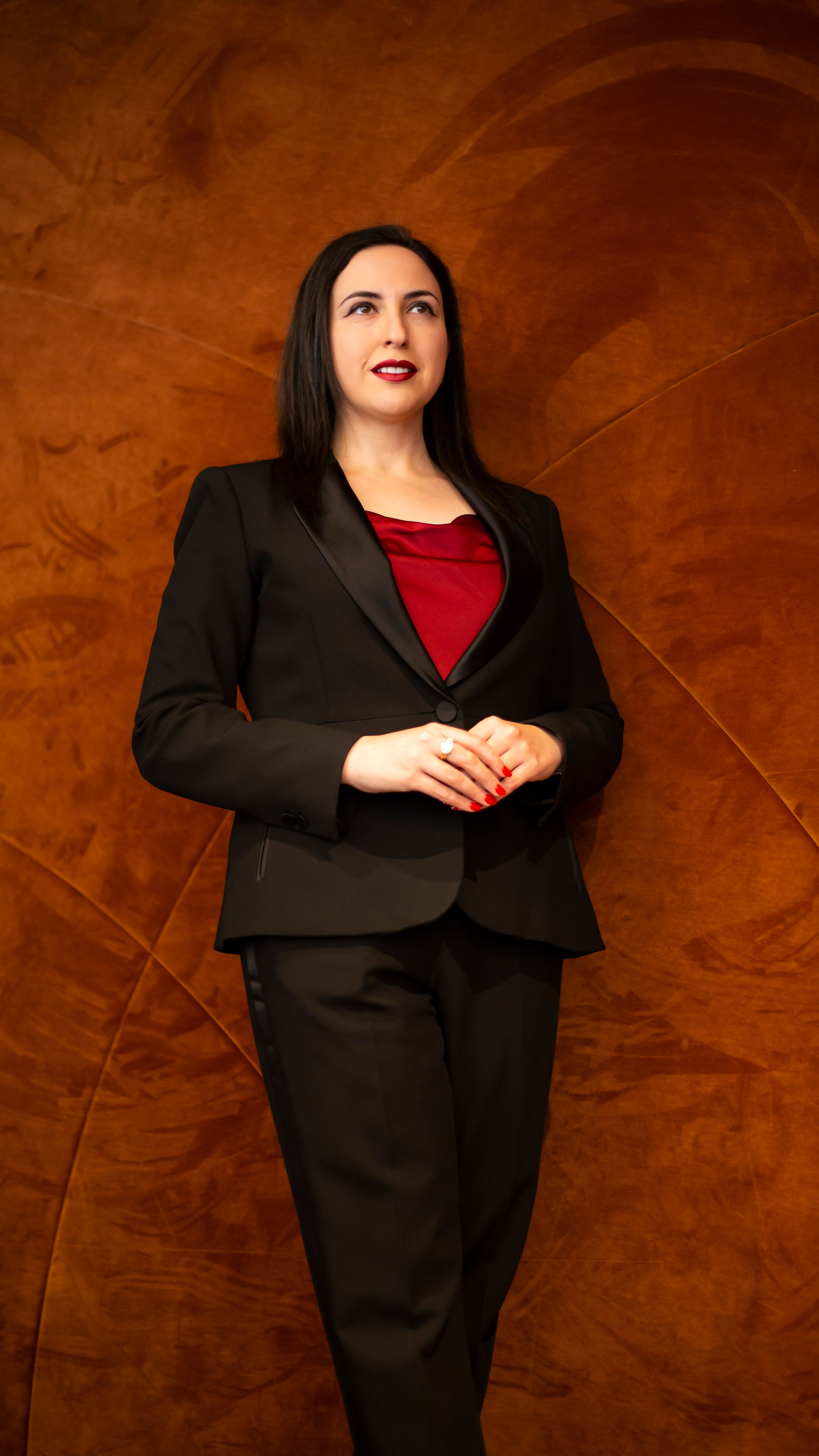 ELINOR MOSHE. Main