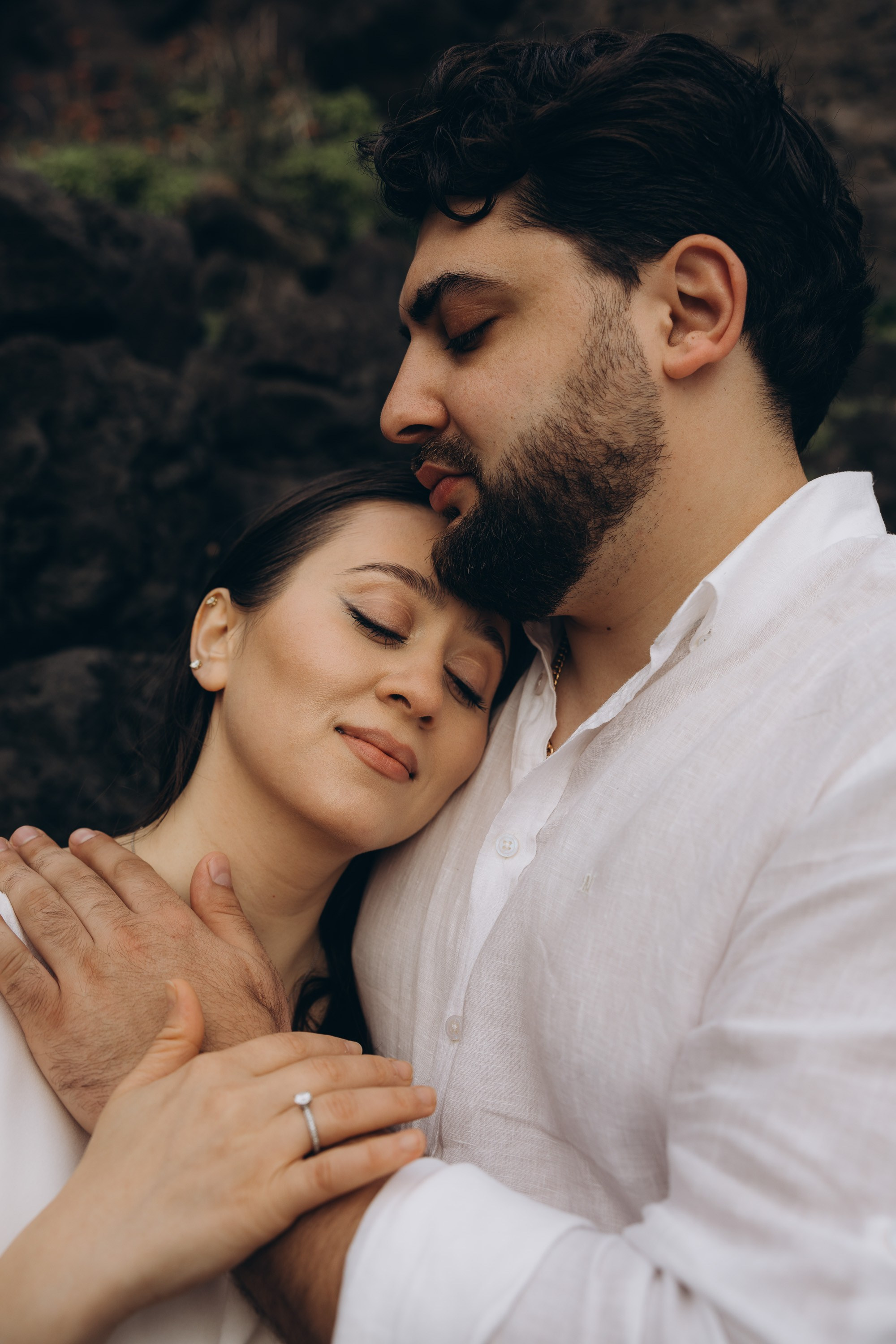 Engagement photoshoot at Seixal beach