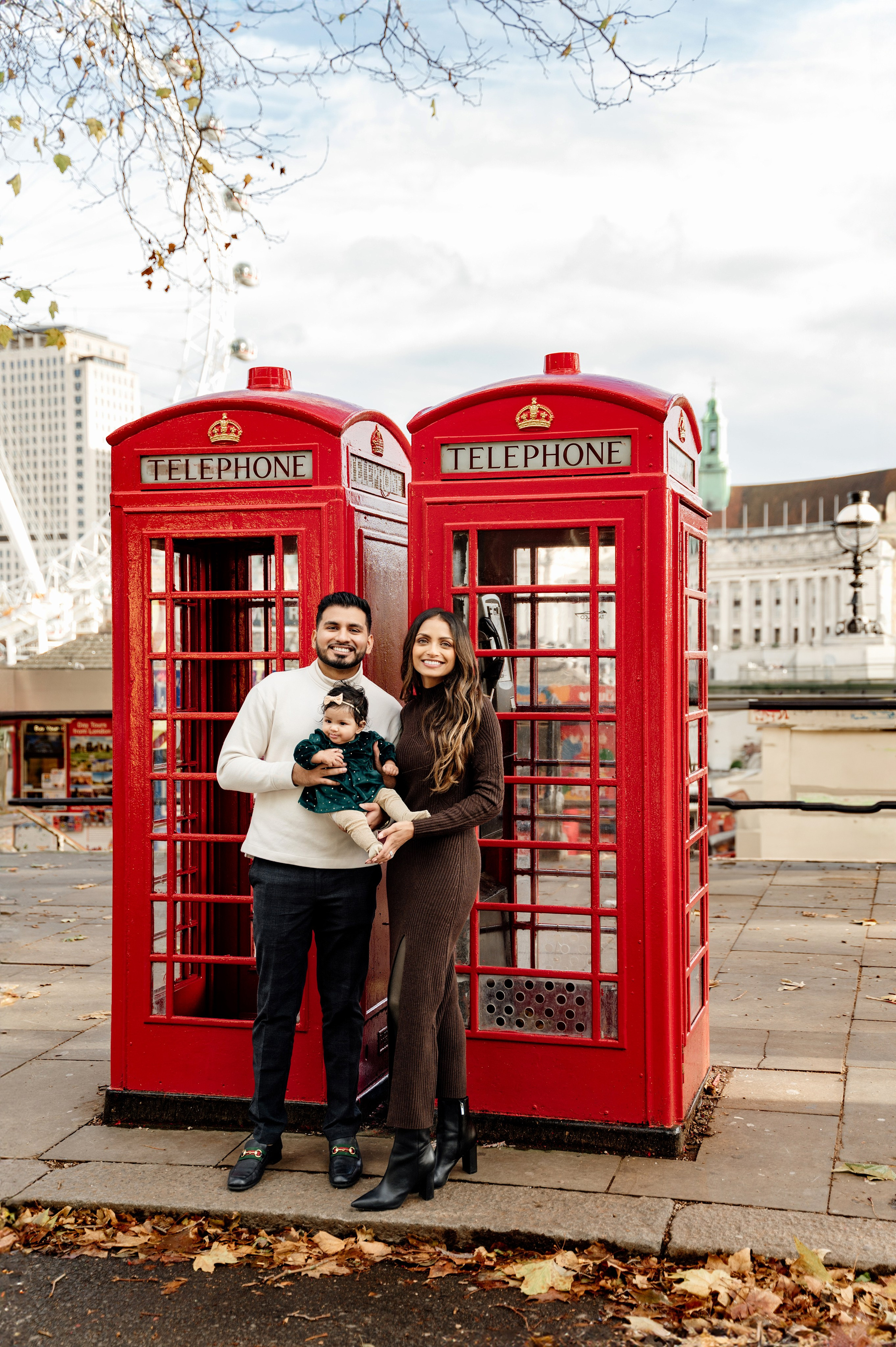Westminster Kevin&Trisha with baby. FAMILY AND WEDDING PHOTOGRAPHER IN LONDON MARINA RIVA