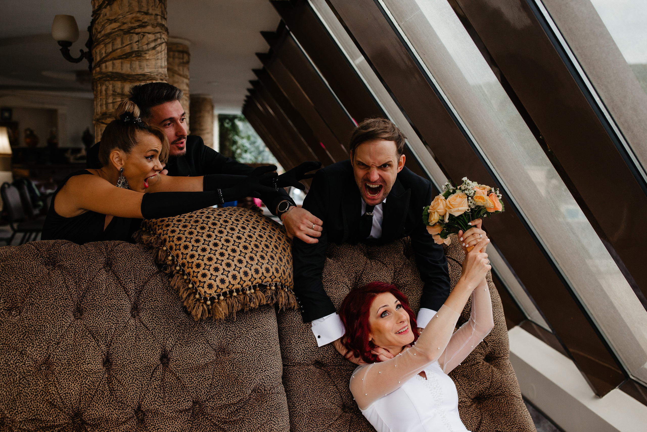 Nunta Elena & Tudor — Fotografie de nuntă în stil natural și elegant. Rares Bucur is a professional wedding photographer based in Cluj-Napoca, Romania, specializing in wedding photography