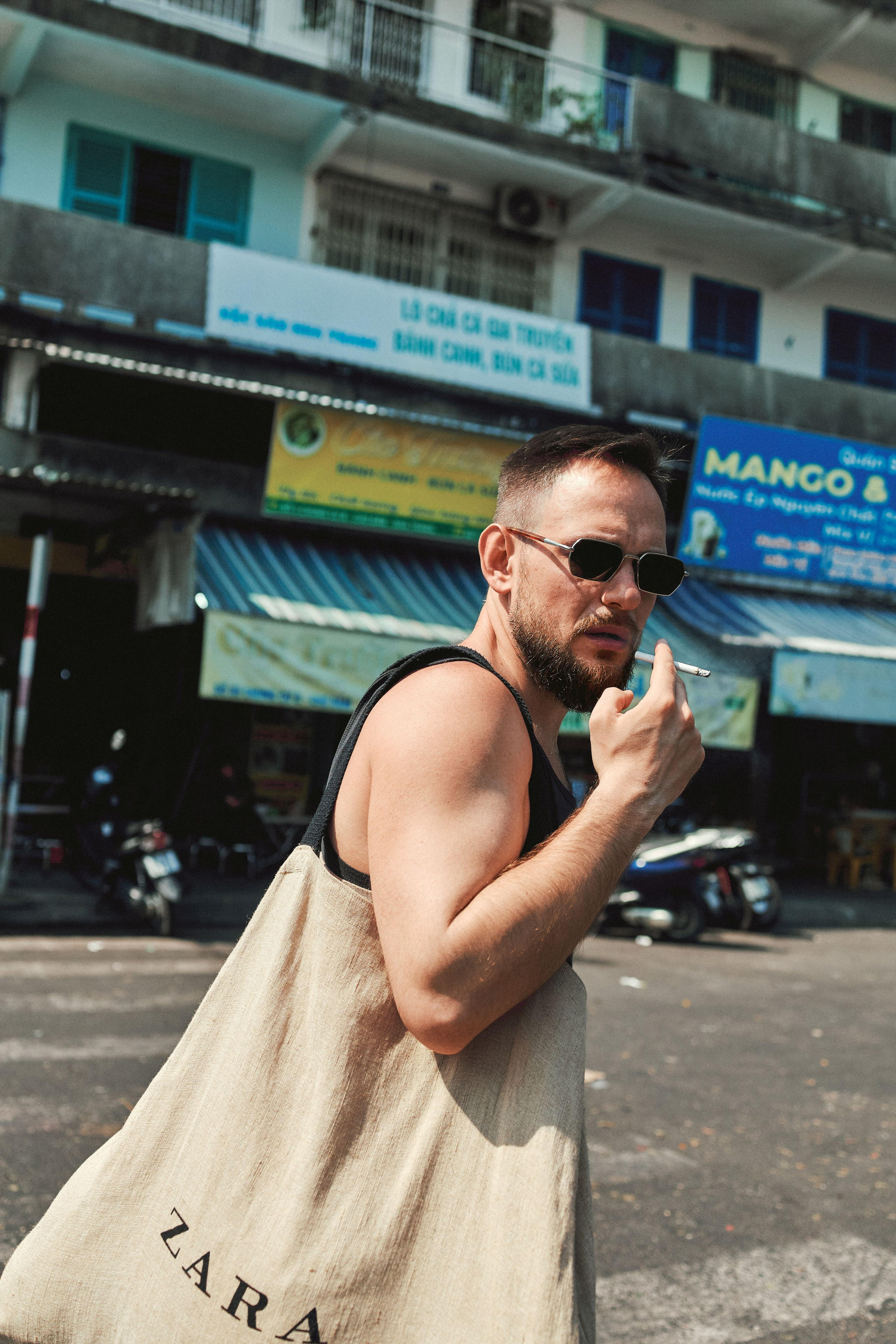 Street. Photographer in Nha Trang — Dani Prokopenko