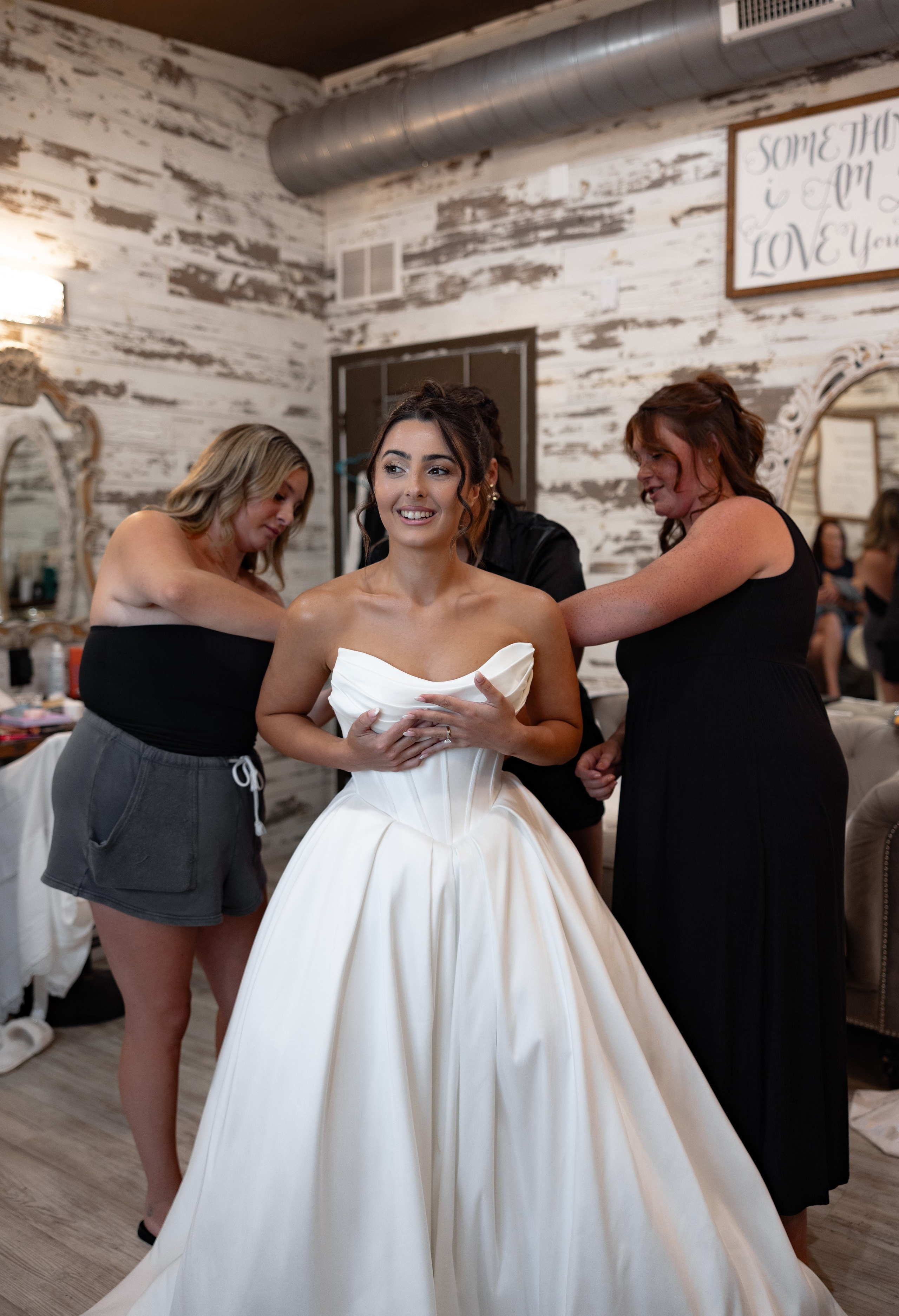 Alexsa and Robert. Ever After Farm Peach. Photographer Anastasia Nagibina