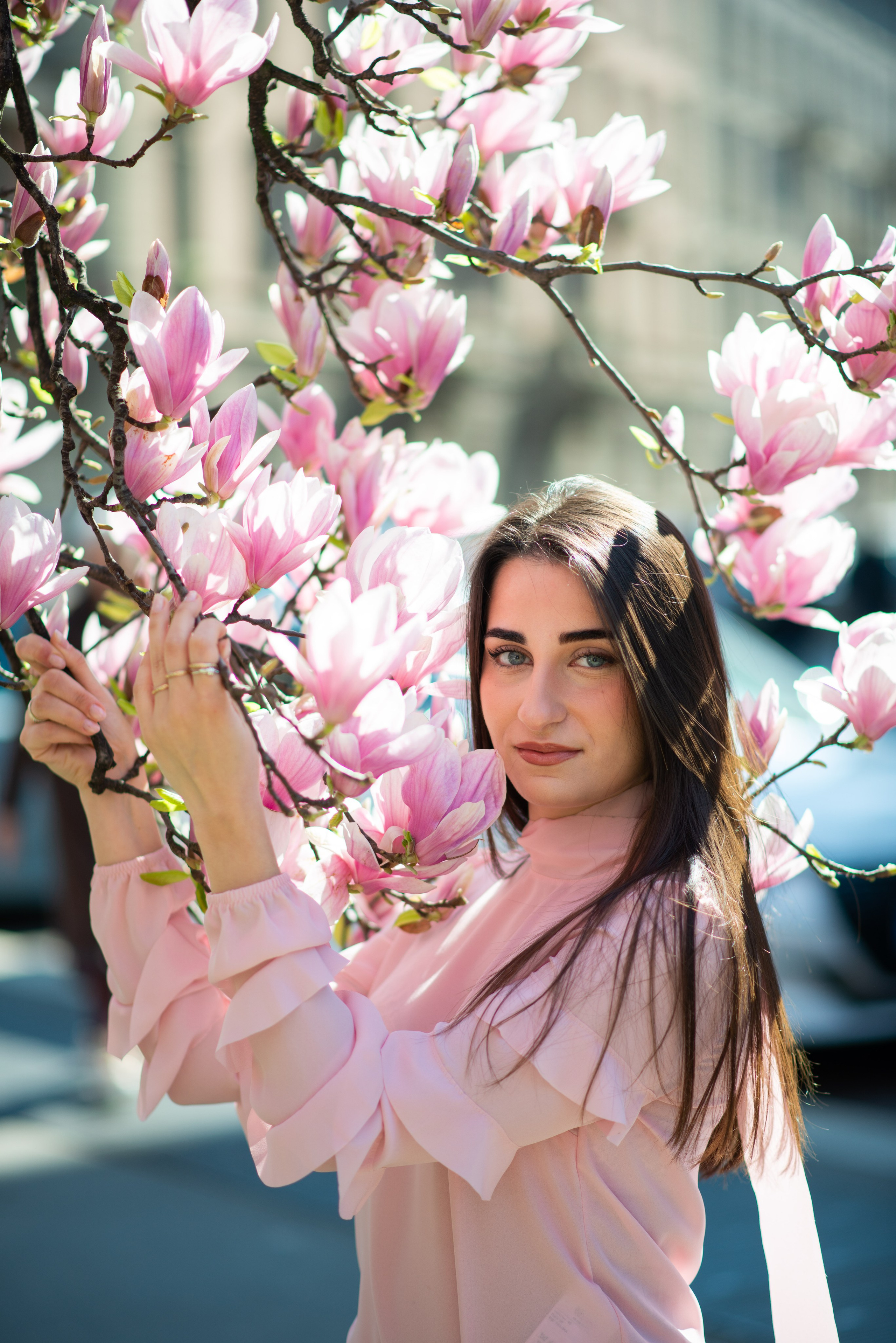 Magnolie in fiore — Francesca. Fotografa specializzata in foto di famiglia a Milano Daria Volkosh