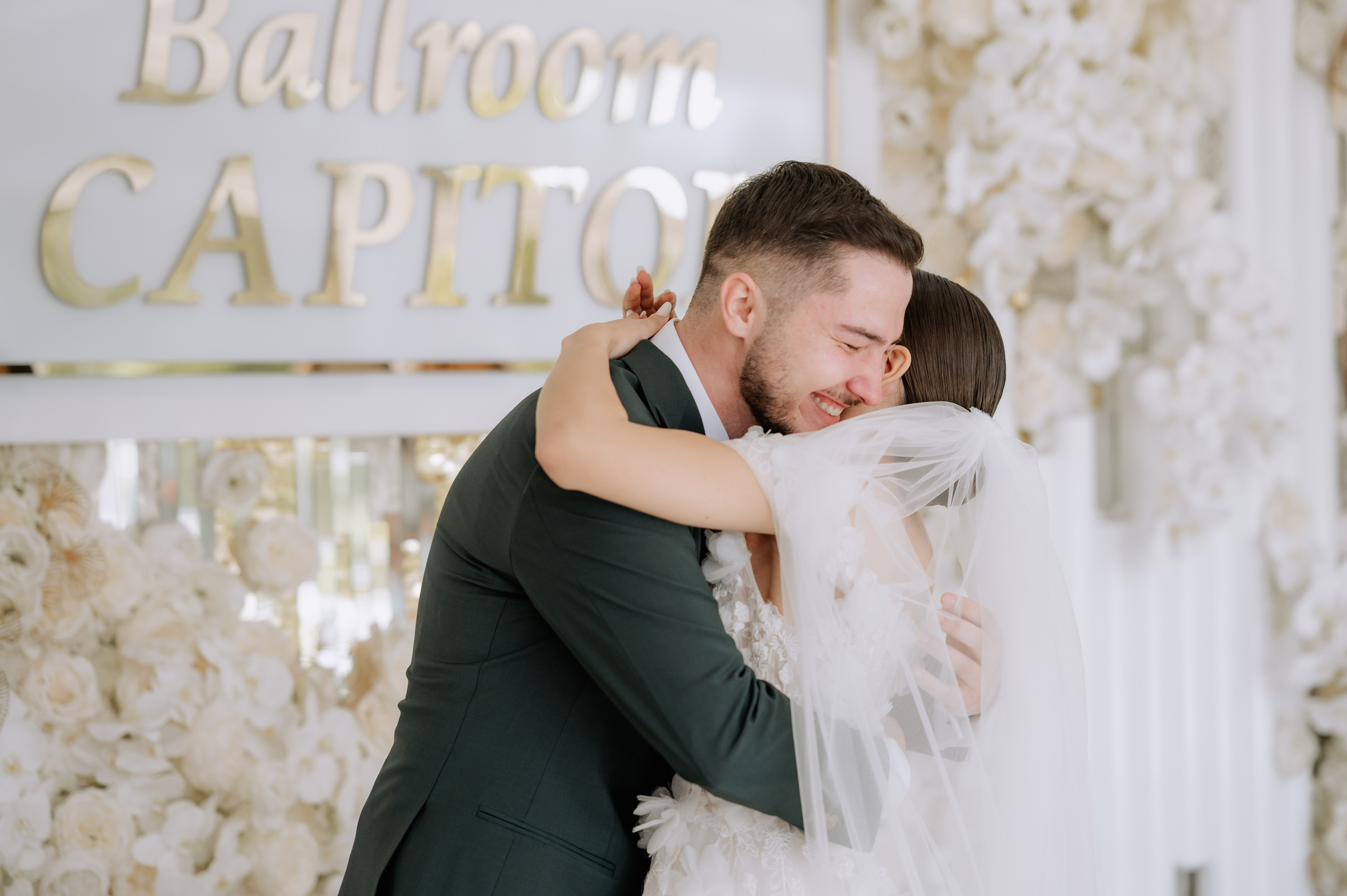 Nunta la Hotel Capitol Iasi. Proud Vision Weddings | Wedding Photography & Film — Servicii profesionale Foto Video Nunta Iasi