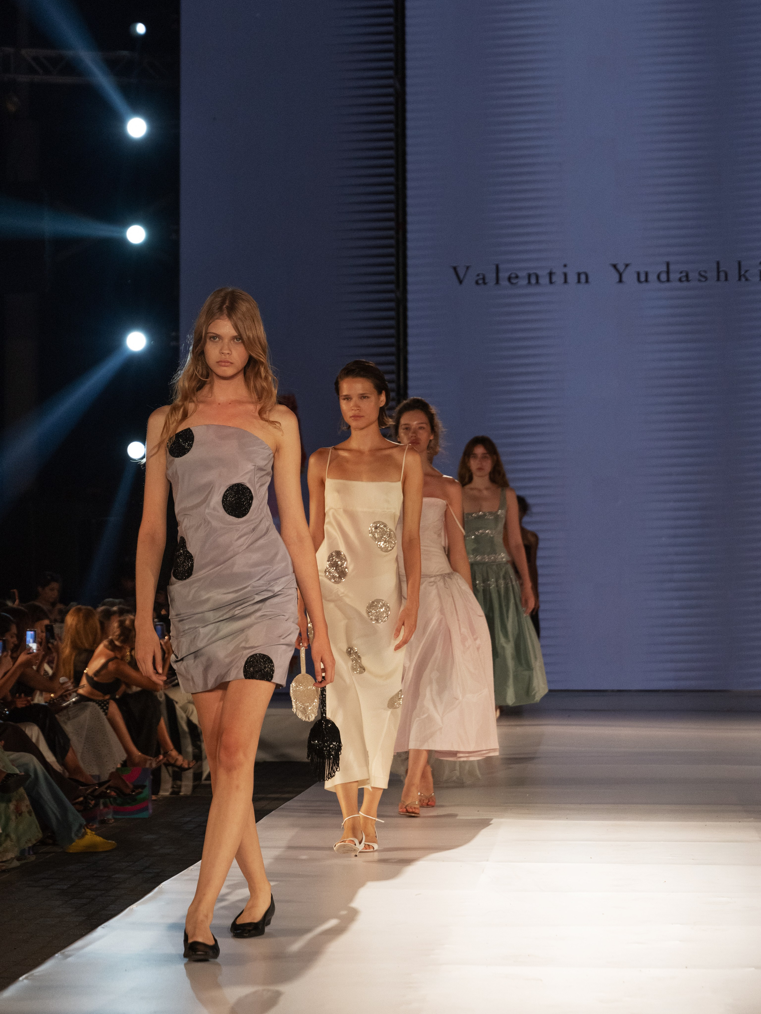 Valentin Yudashkin x AFW 2026. Фотограф Баку Тбилиси