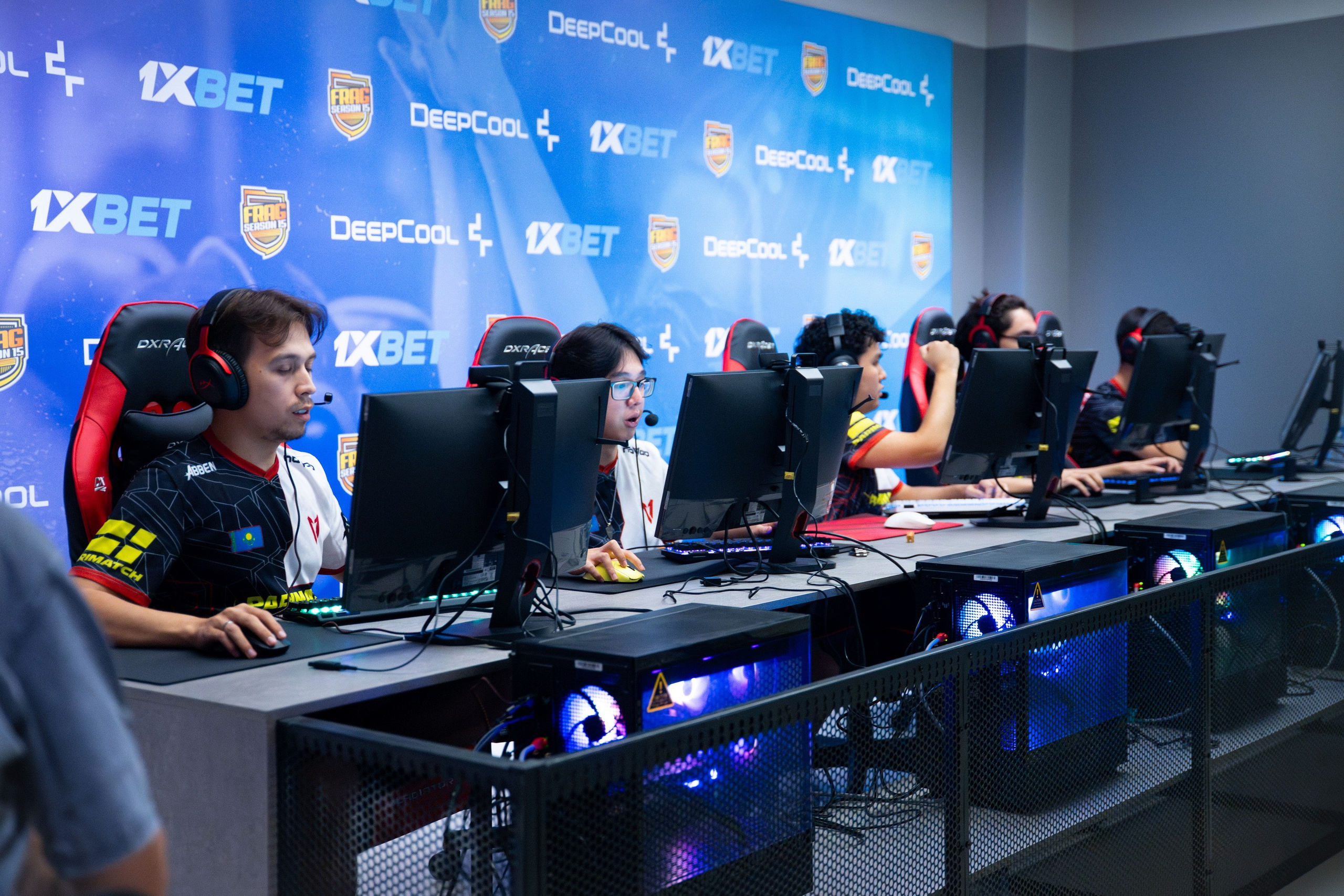 LanDaLan & FRAG & GLuck Yungstar & UCA