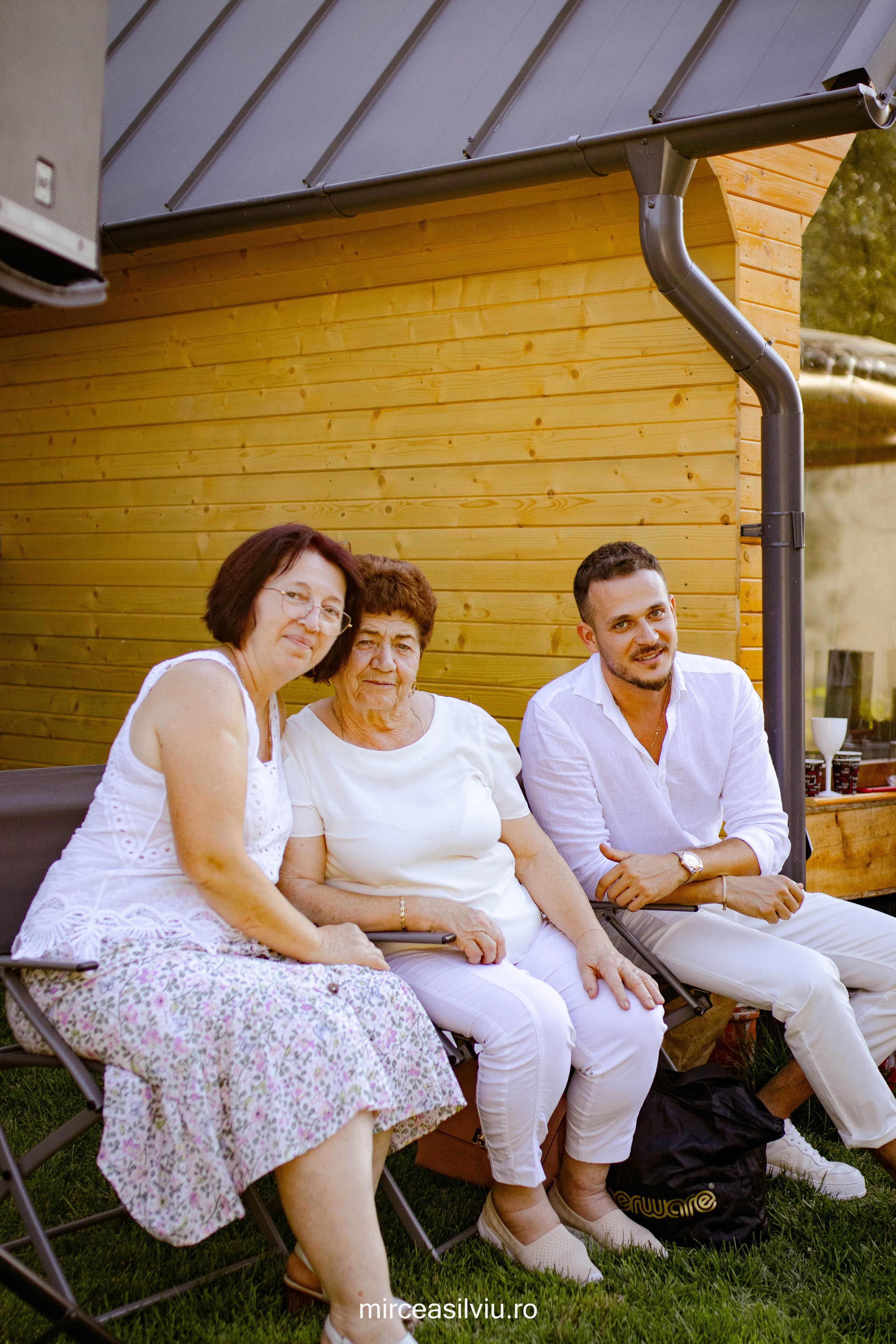 Fotograf de portrete și evenimente din Cluj-Napoca. Ședințe foto individuale, nunți, botezuri și aniversări în Cluj și județul Cluj