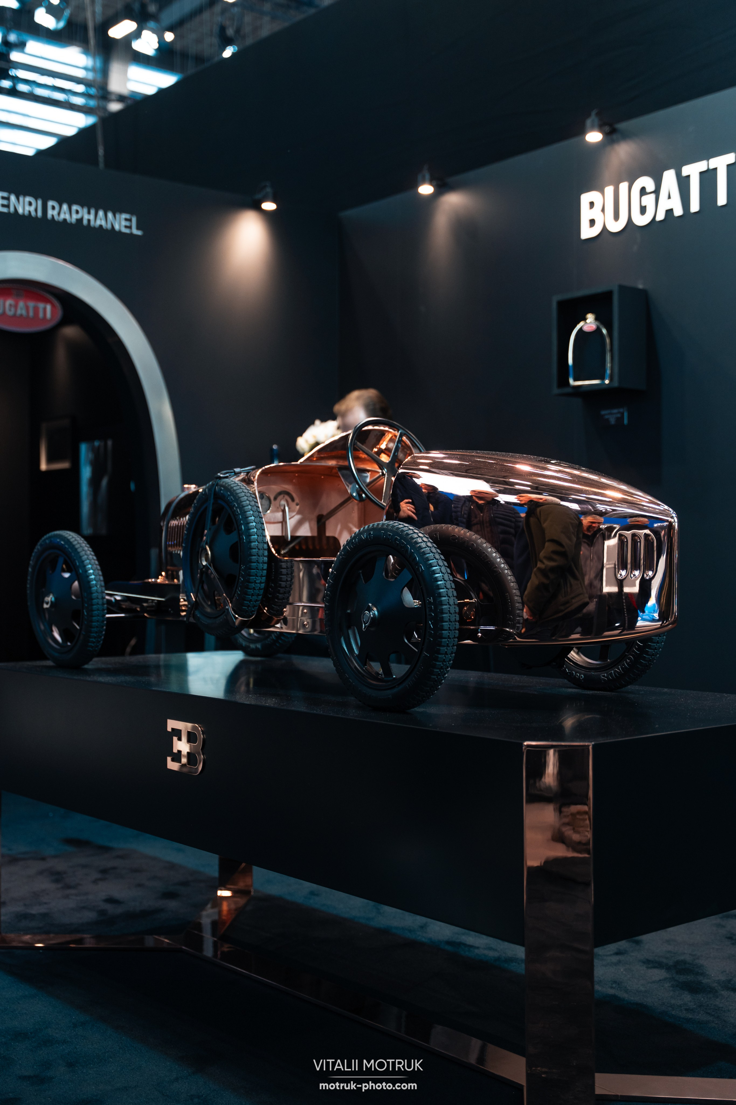 Retromobile 2025. Photographer in Paris — Vitalii Motruk