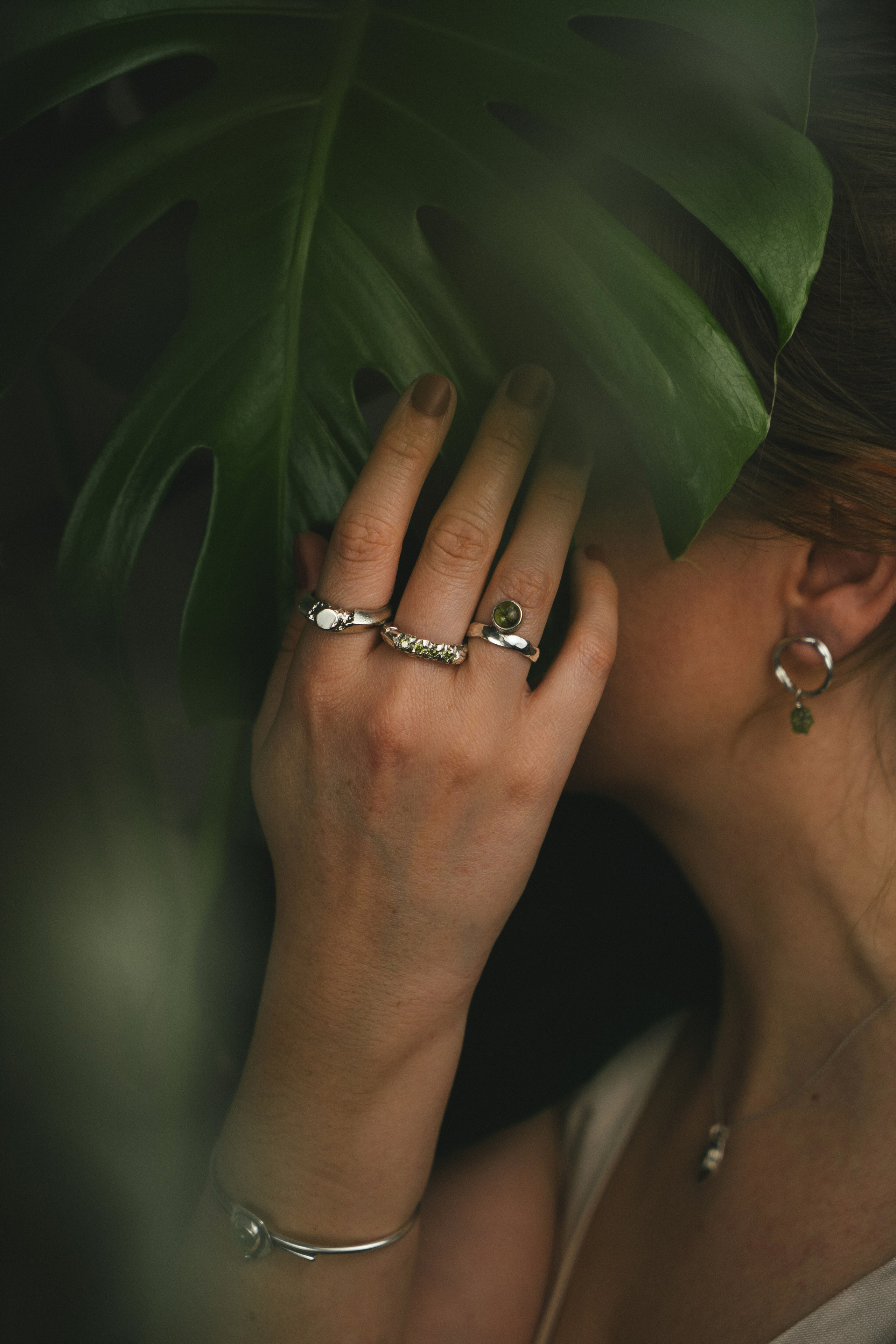 Fotografía de joyas en barcelona. Creador de contenido visual en Barcelona | Dima Kit