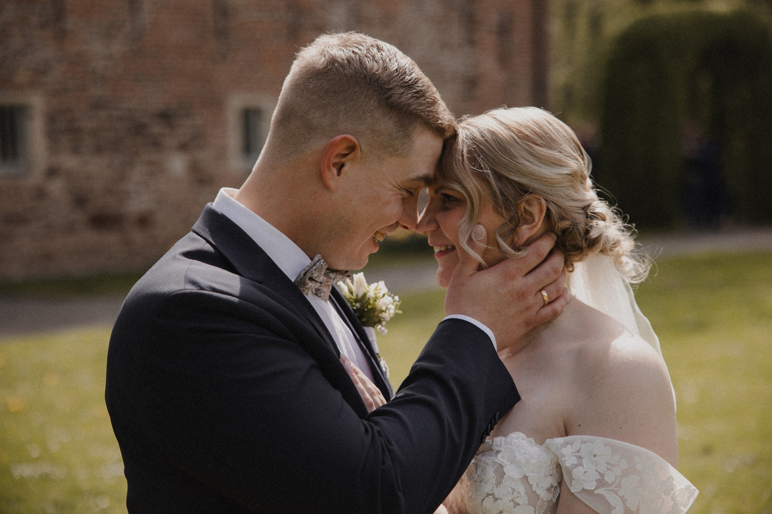 Lorena & Jan l Schloss Sythen. Hochzeitsfotografin Bochum | Halyna Reiche Fotografie NRW