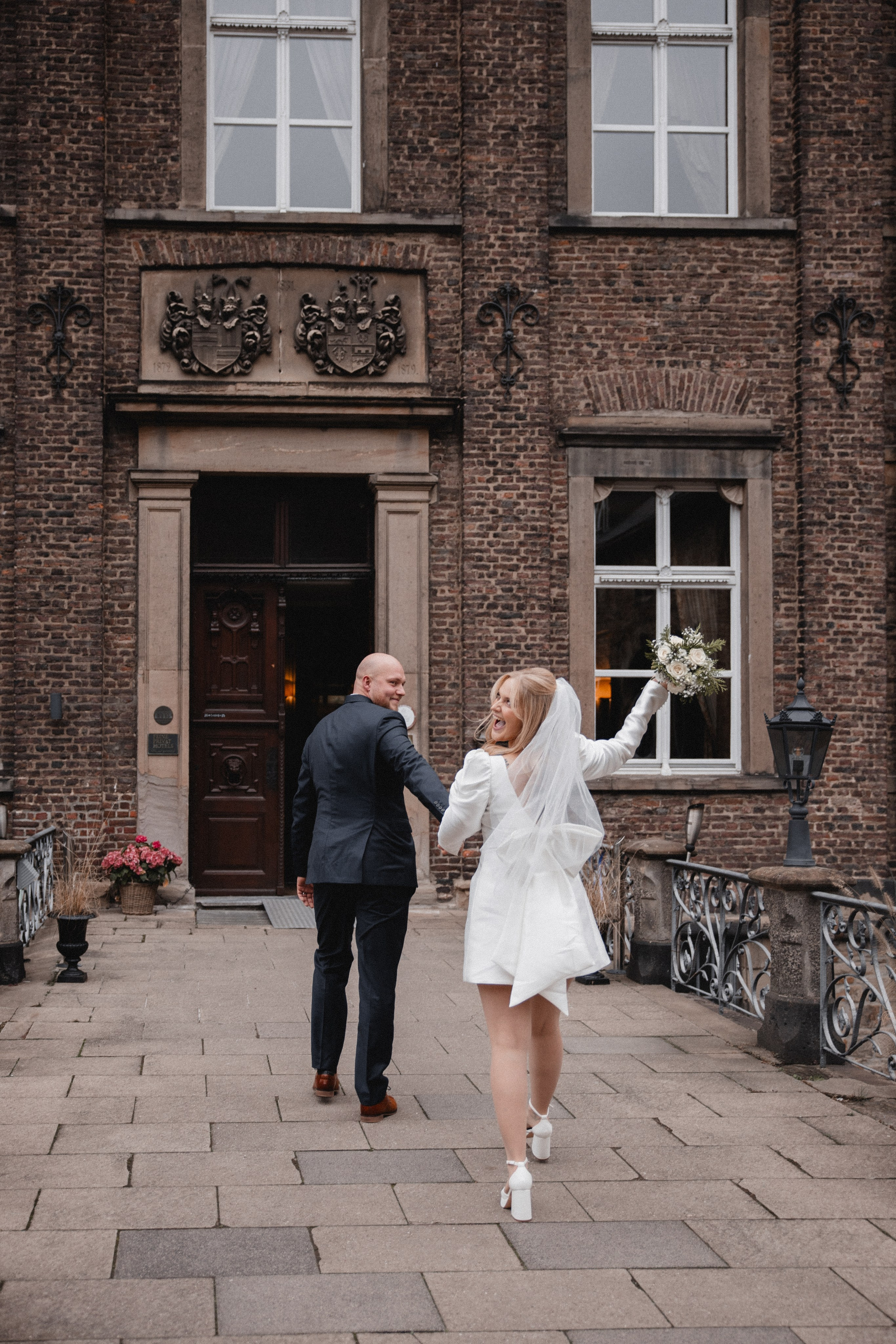 Louisa & Niklas | Schlosshotel Hugenpoet. Photographer in Bochum Dolia Halyna