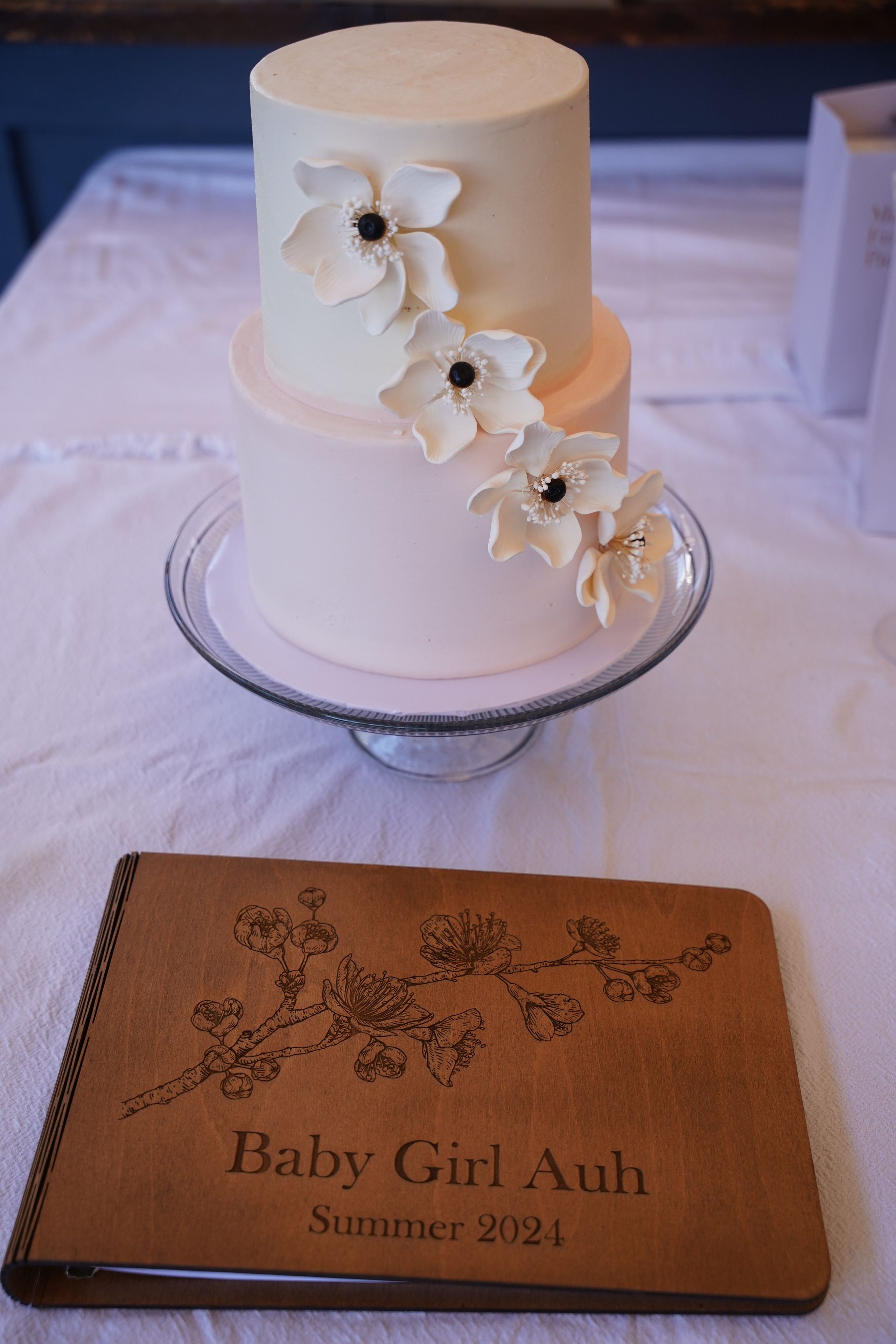 Event photographer. Photographer for baby showers. Baby shower photographer. Birthday photographer. 