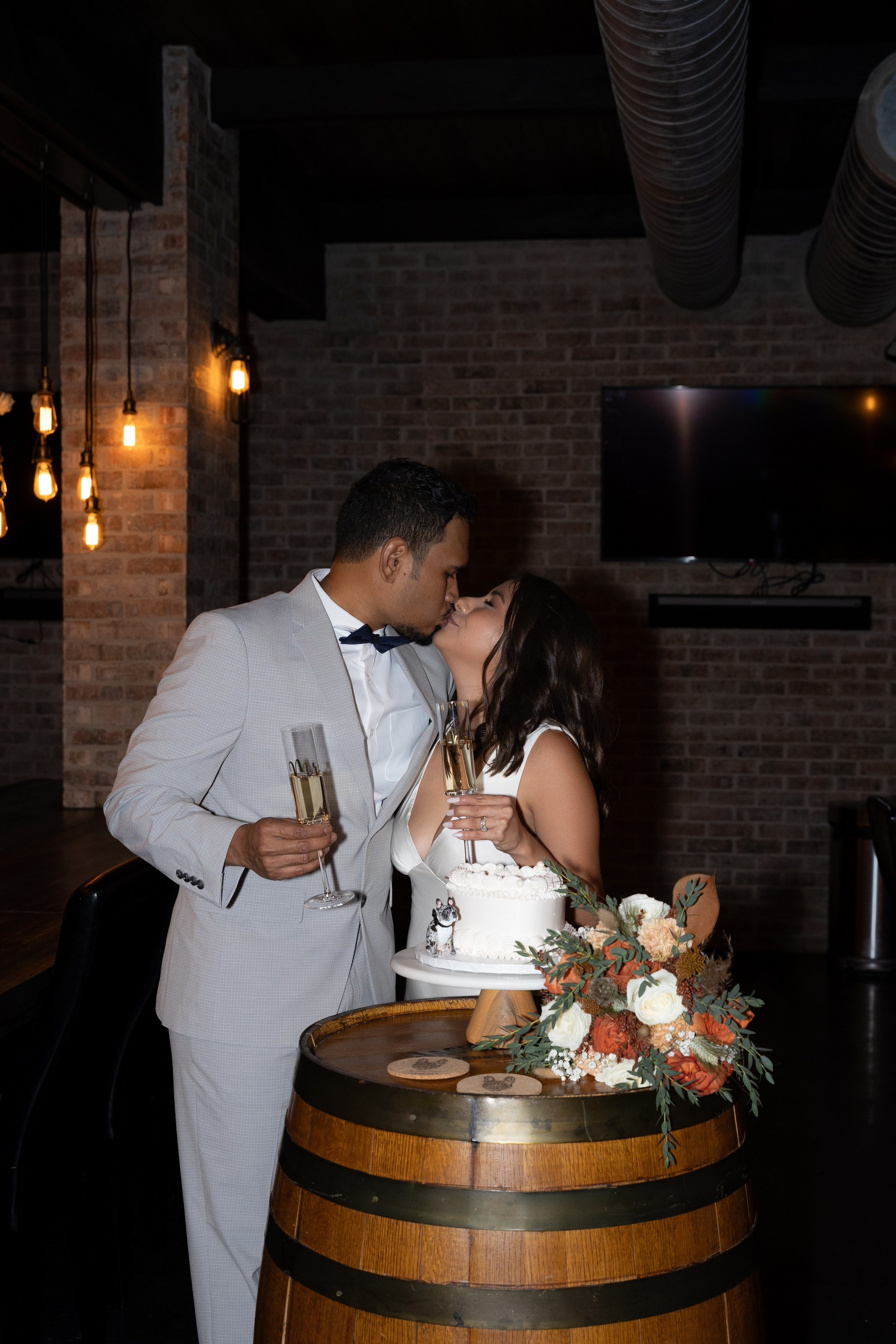 Micro wedding of Leslie and Garrick. Winter Park. Photographer Anastasia Nagibina