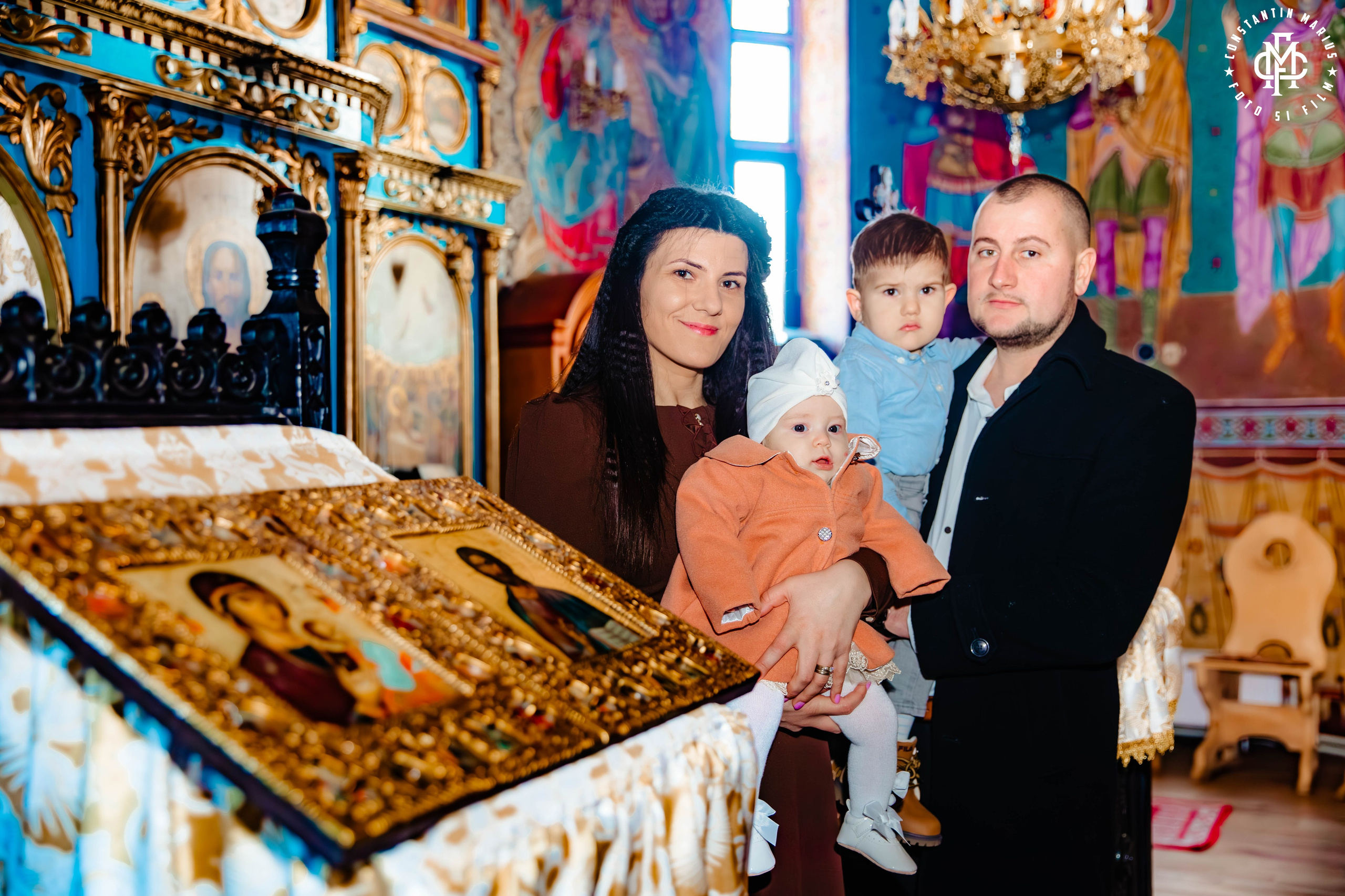 BAPTISM PHOTOGRAPHY. DESPRE NOI