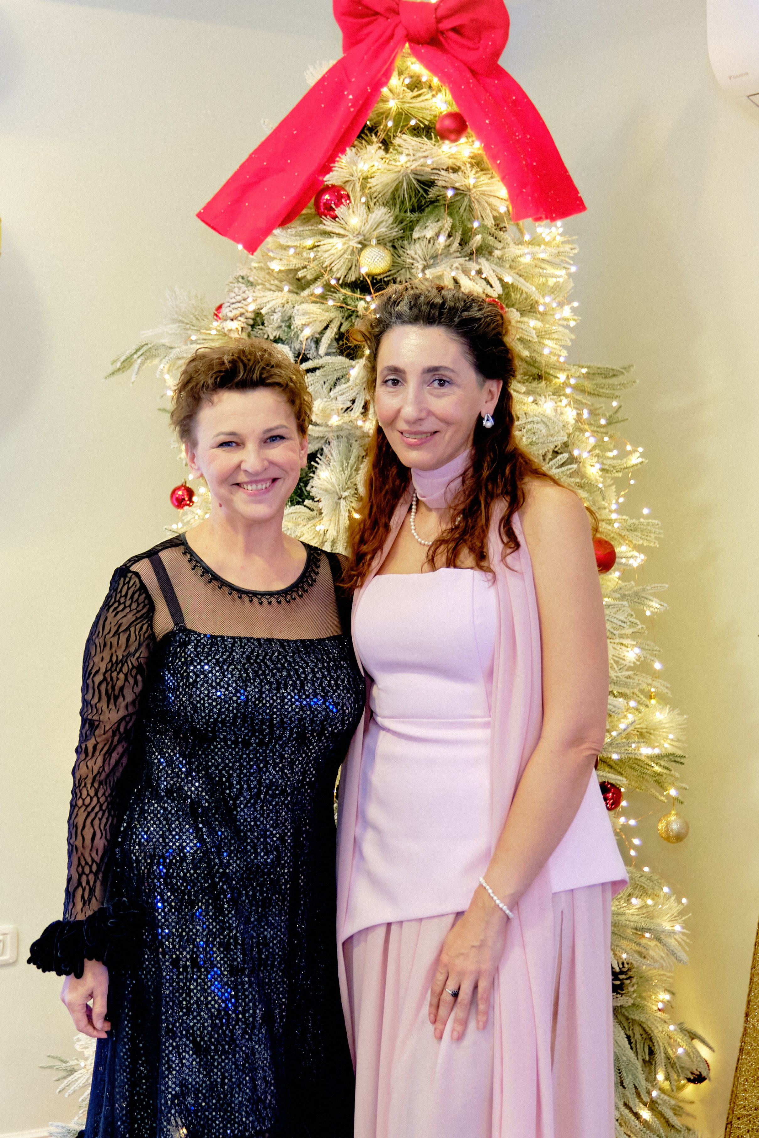 Фоторепортаж з благодійного Новорічного балу у Чорногорії. Портретний фотограф Альона Новгородцева