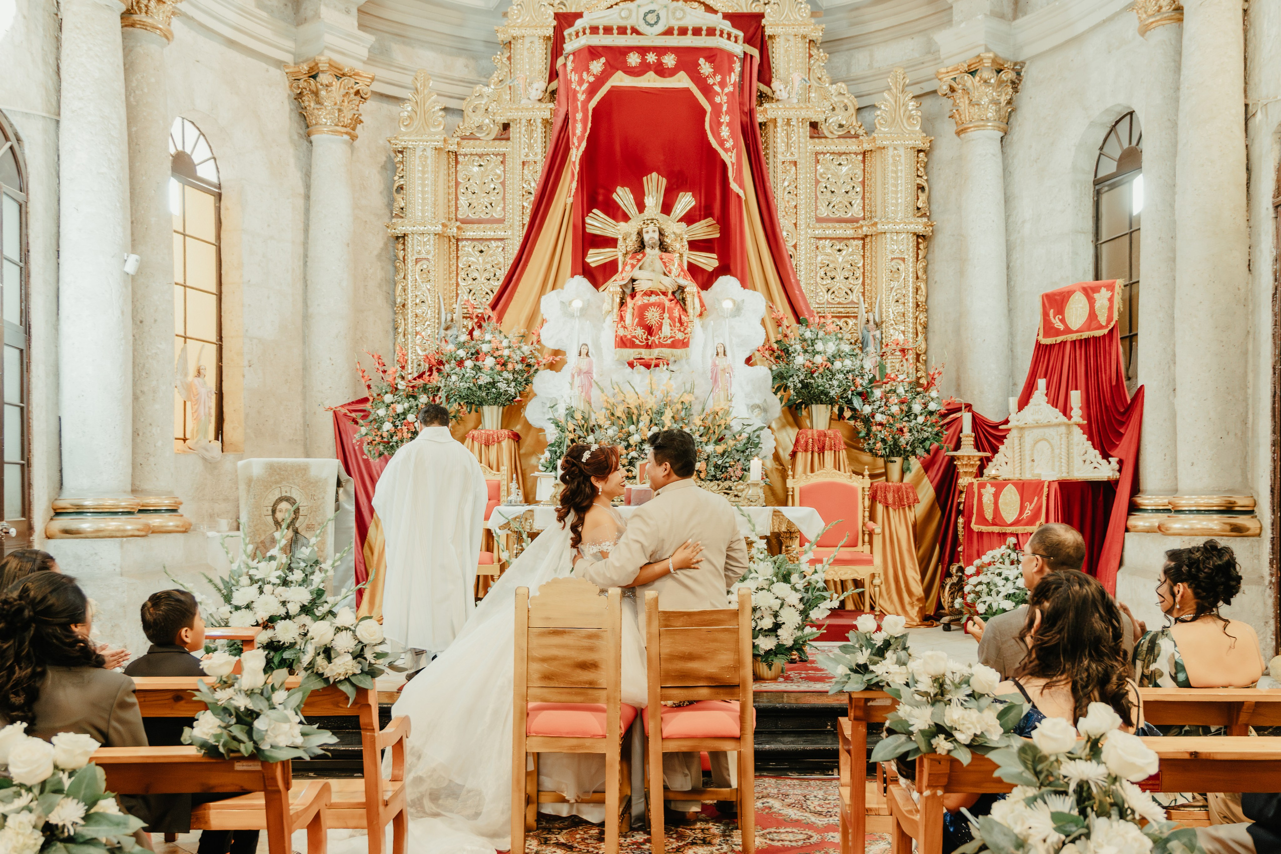 VANESSA + FRANKLIN BODA RELIGIOSA. Studio KVTA | Fotografía y Video de Bodas en Arequipa