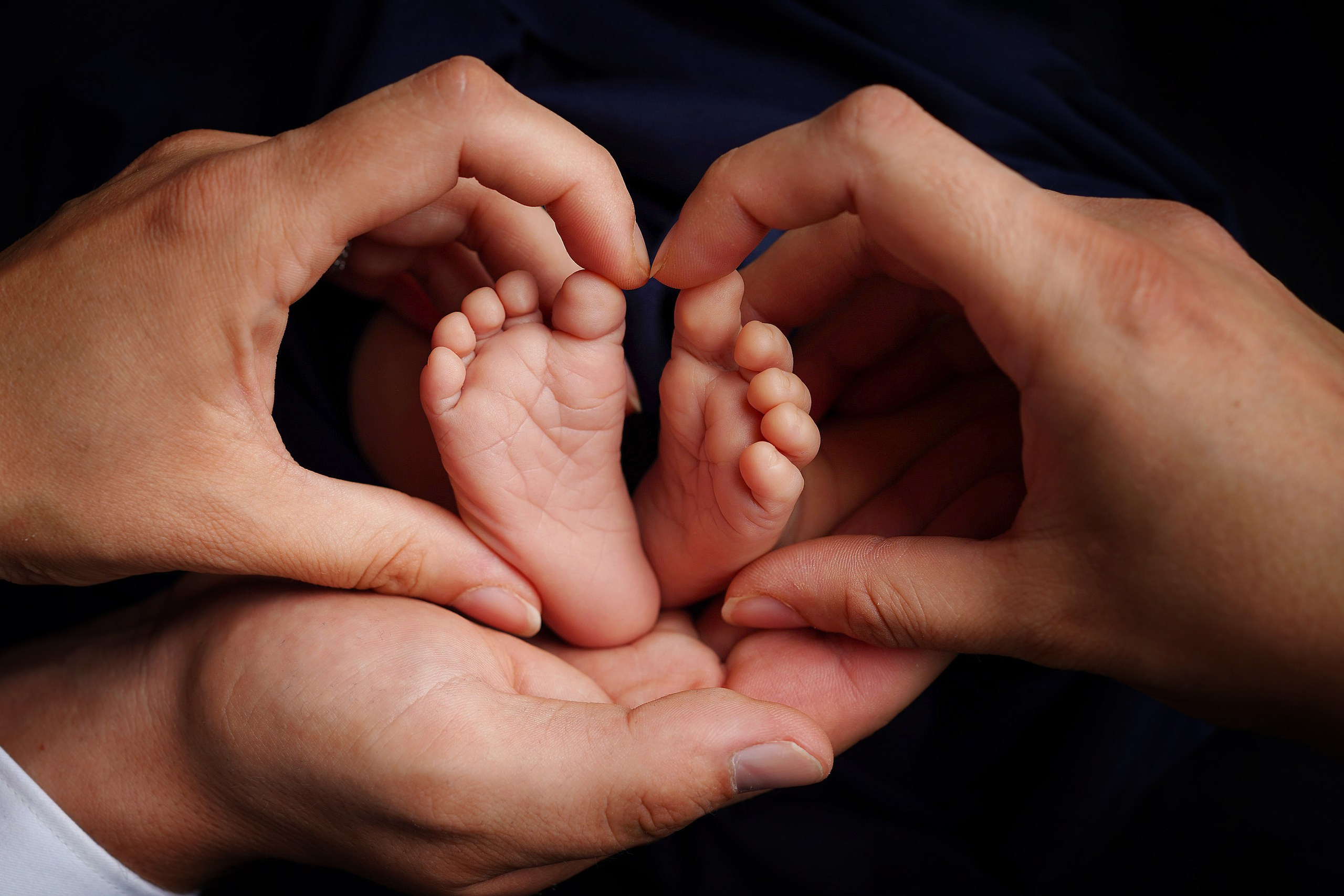 Splash-Seite mit Fotos des Fotografen. Neugeborenenfotografin und Retoucher in Augsburg Nastassia Schneider