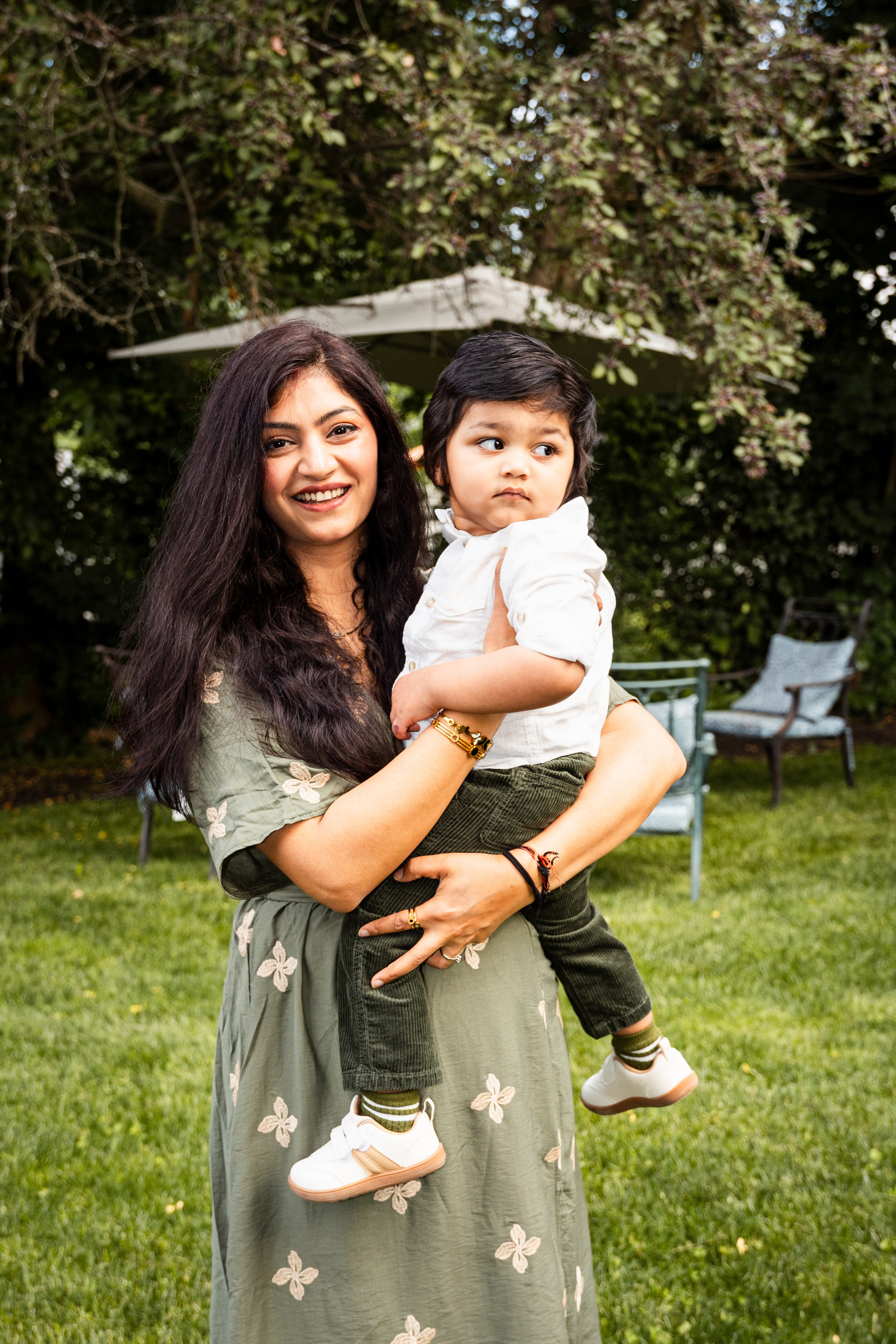 Family children's party in the backyard. Family, lifestyle, and commercial photography in New York and New Jersey