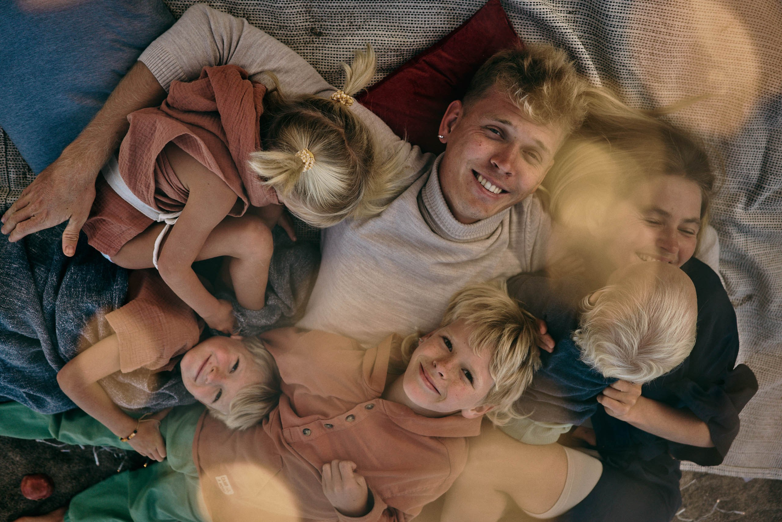 Holiday Beach Family Session in San Francisco & Pacifica — Candid Lifestyle Photography for a Family of Six. Bay Area Life | Event, Wedding & Commercial Photography Agency