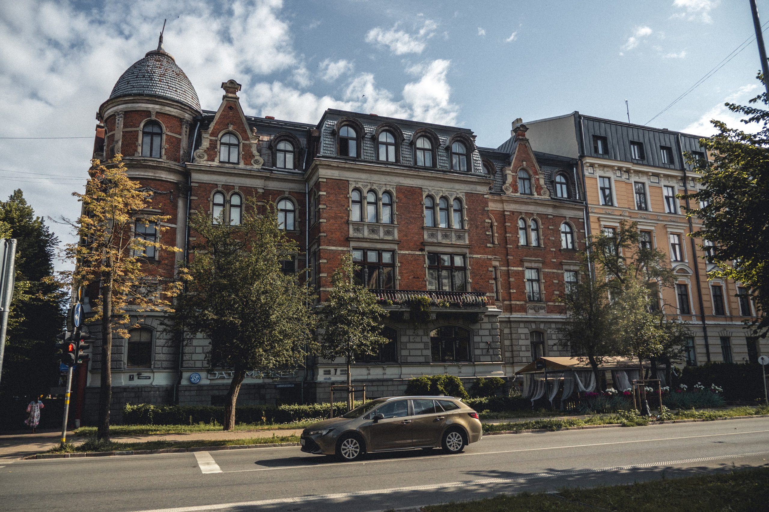 Voyage à Riga. Photographe sur Cote d’Azur. Portraits de familles, couples, enfants, événements