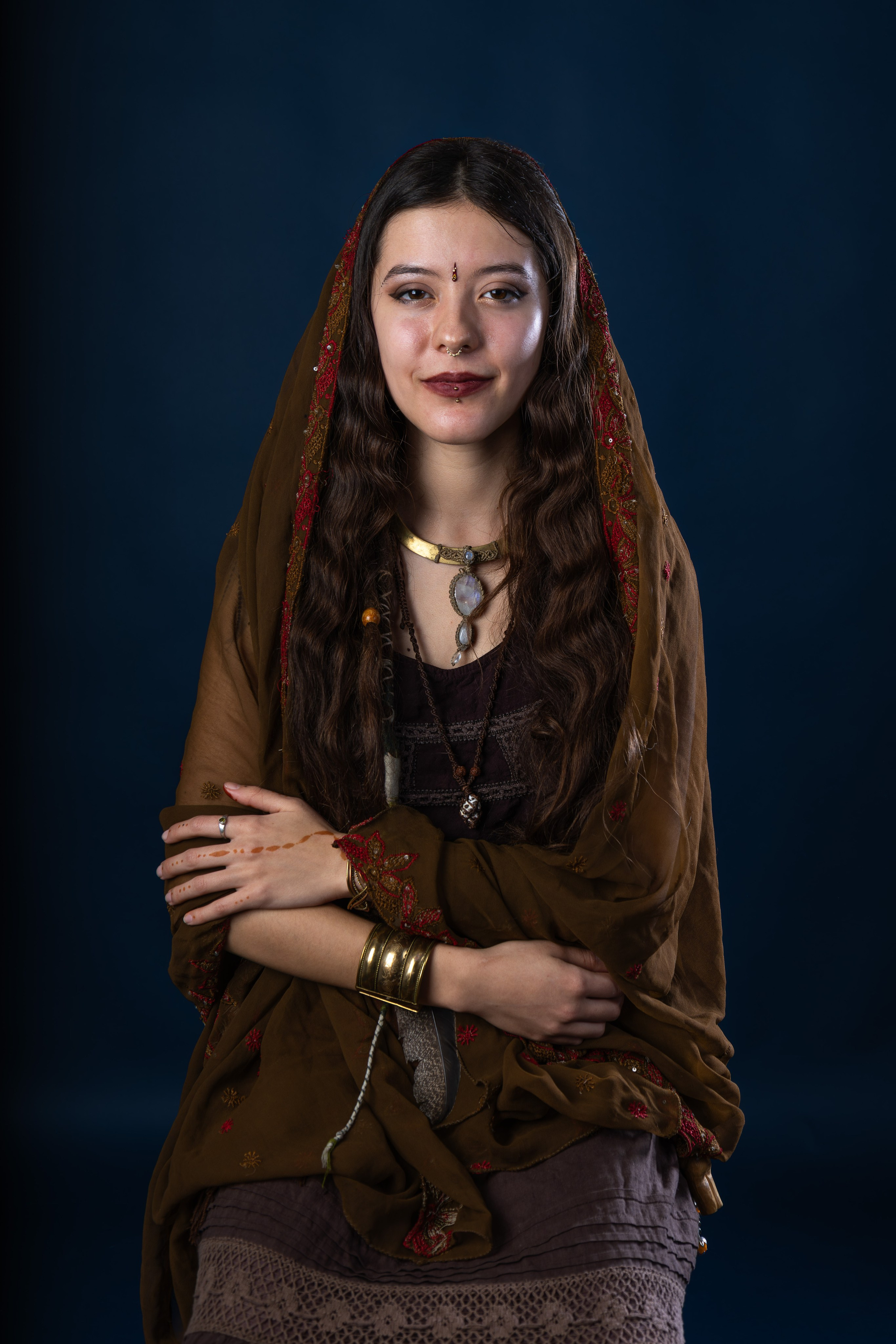 Alma A. Fotograf. Lucrez cu oameni, produse și spații. Portret și fotografie creativă. Bacău, România. Lidia Savinoiu