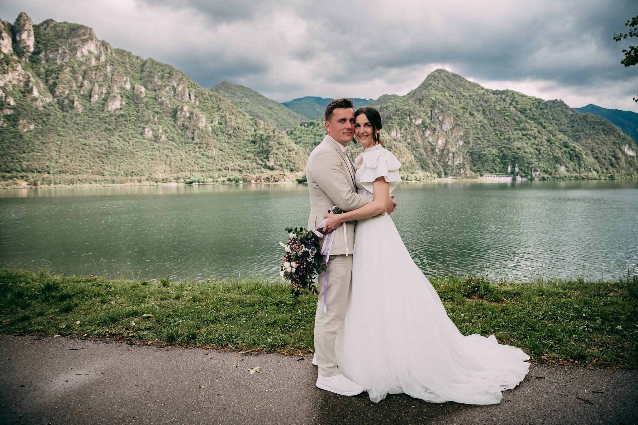 Wedding lake Idro. Diana Fedrigo | Fotografa matrimoni in Italia