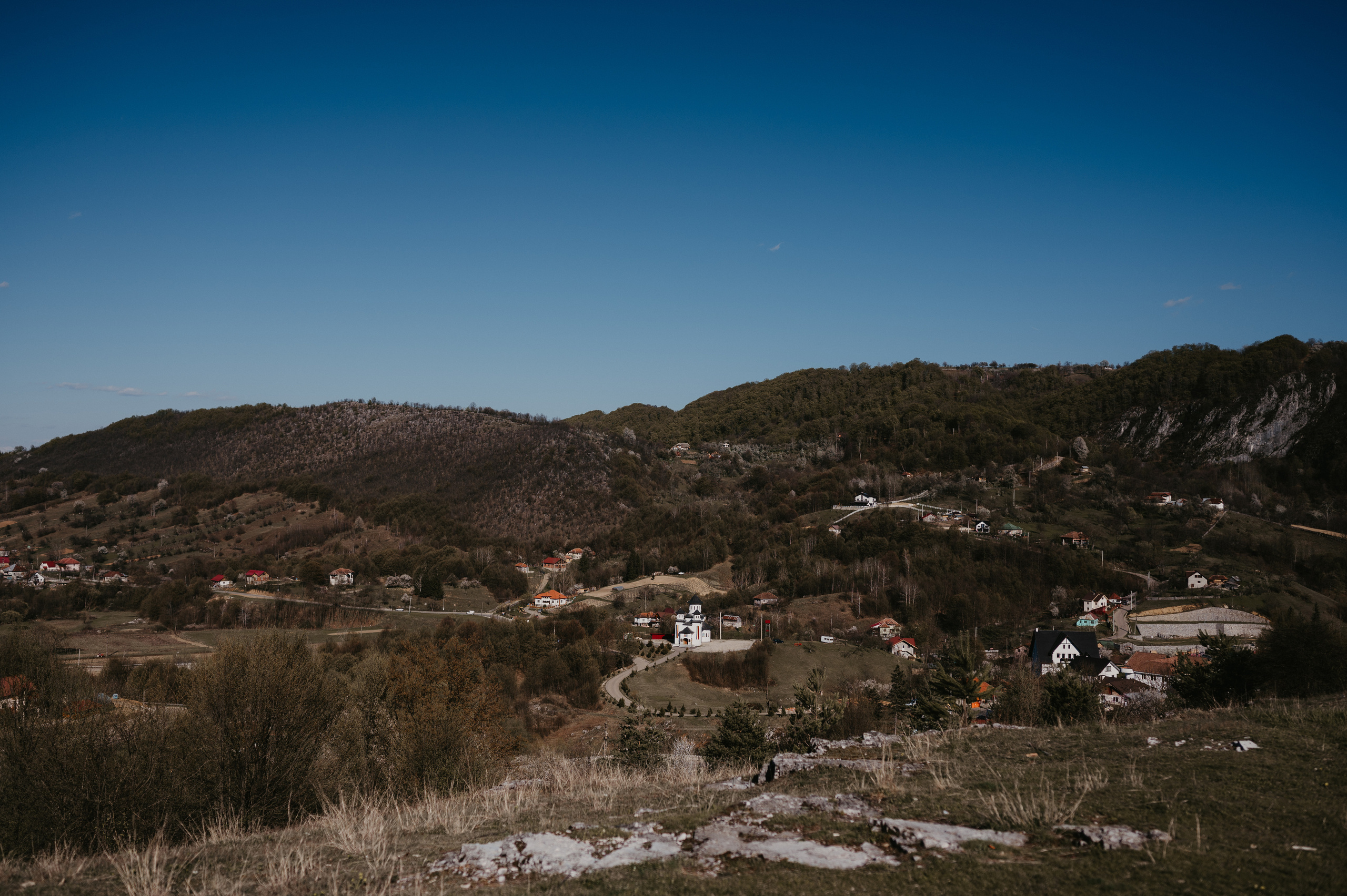 Cosmin si Irina: Povestea iubirii din Ponoarele, Mehedinti. Valentin Melen - fotograf de nunta 🤍