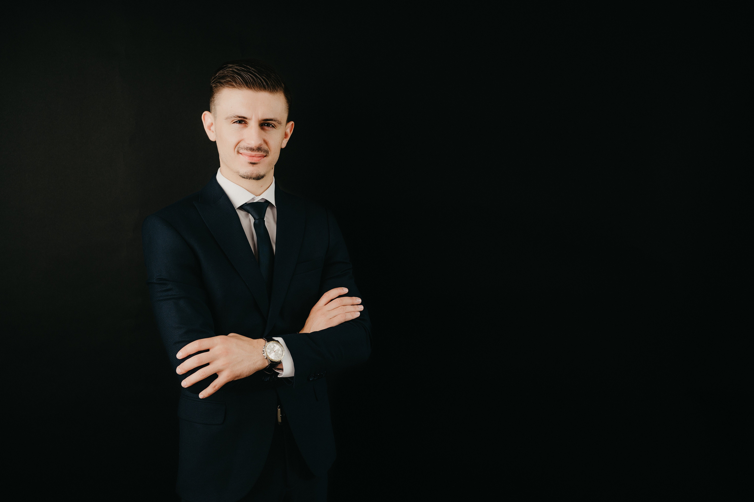 Studio. Valentin Melen - fotograf de nunta 🤍