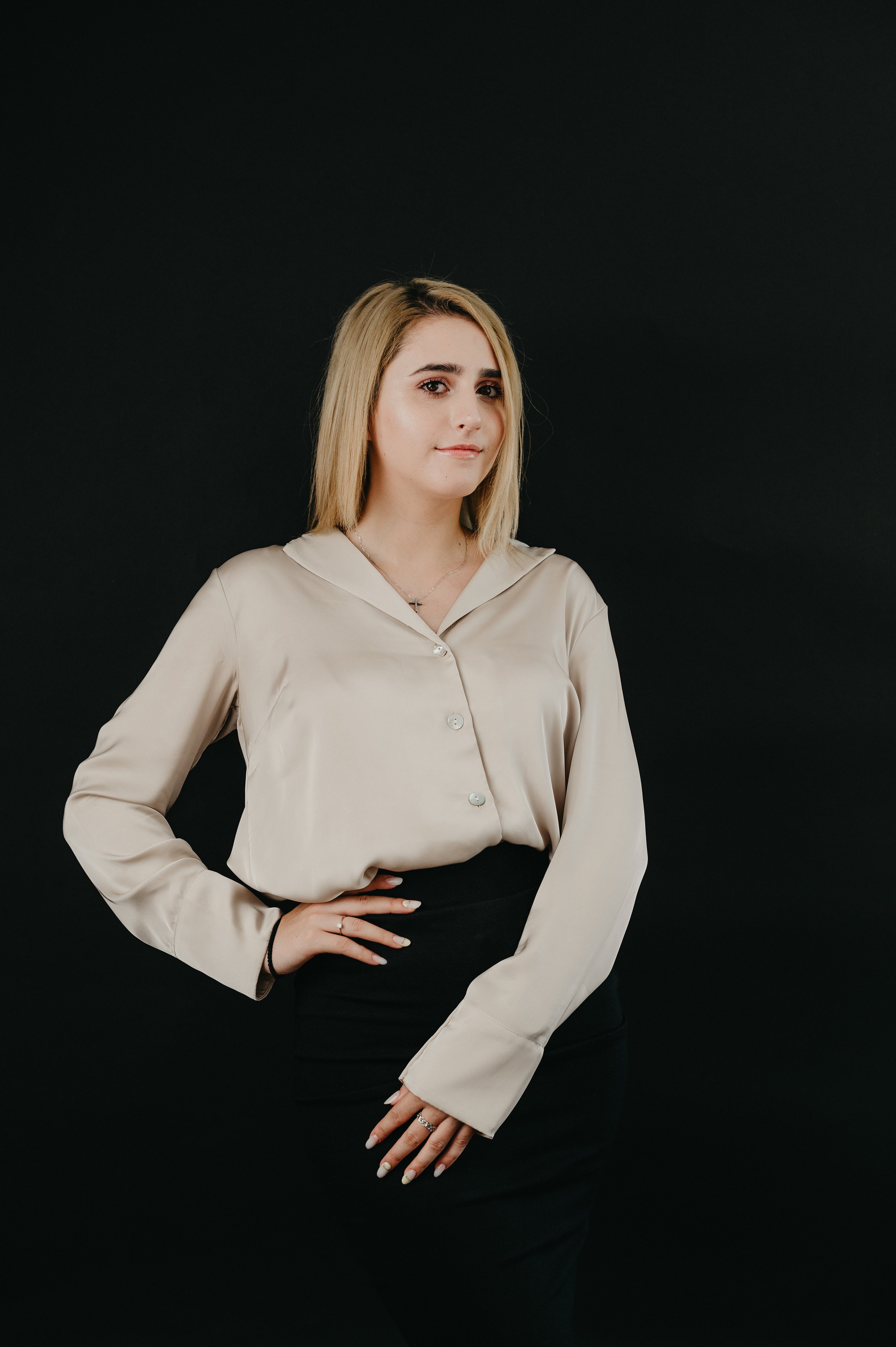 Studio. Valentin Melen - fotograf de nunta 🤍