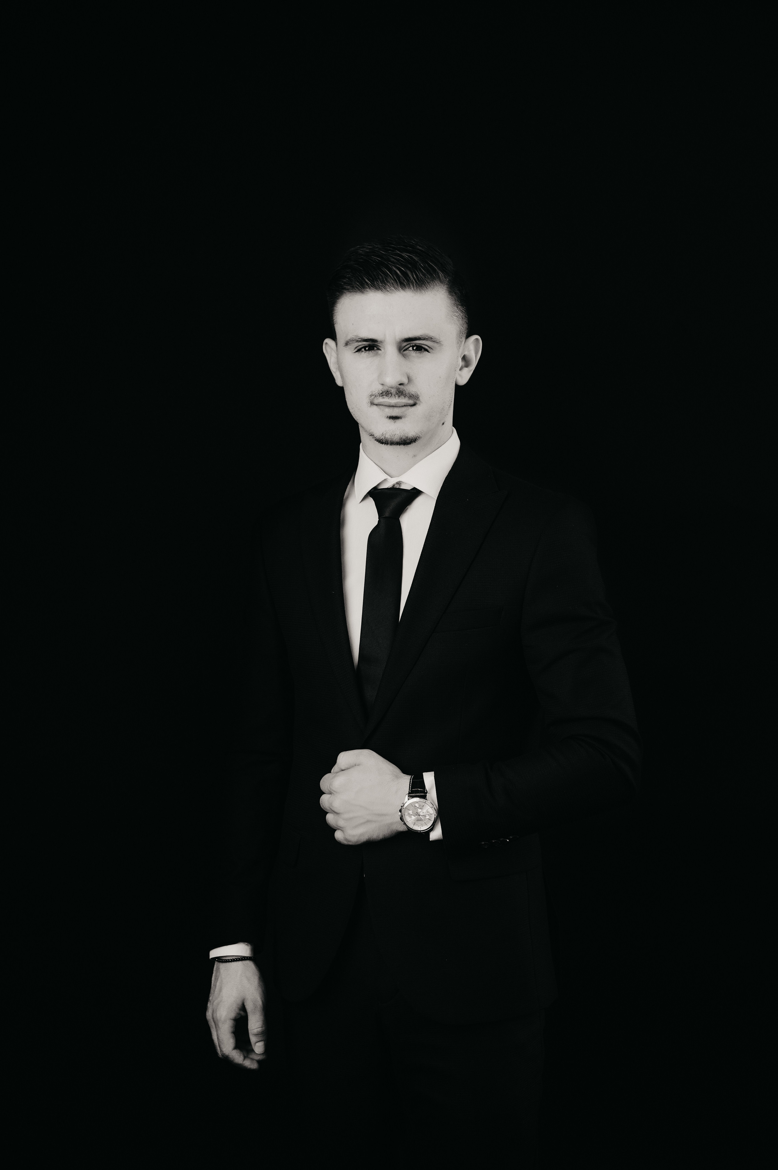 Studio. Valentin Melen - fotograf de nunta 🤍