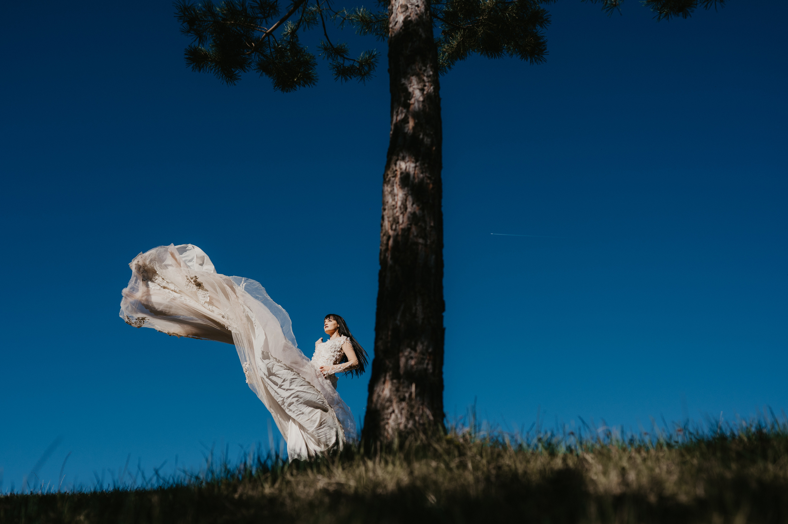 Cosmin si Irina: Povestea iubirii din Ponoarele, Mehedinti. Valentin Melen - fotograf de nunta 🤍