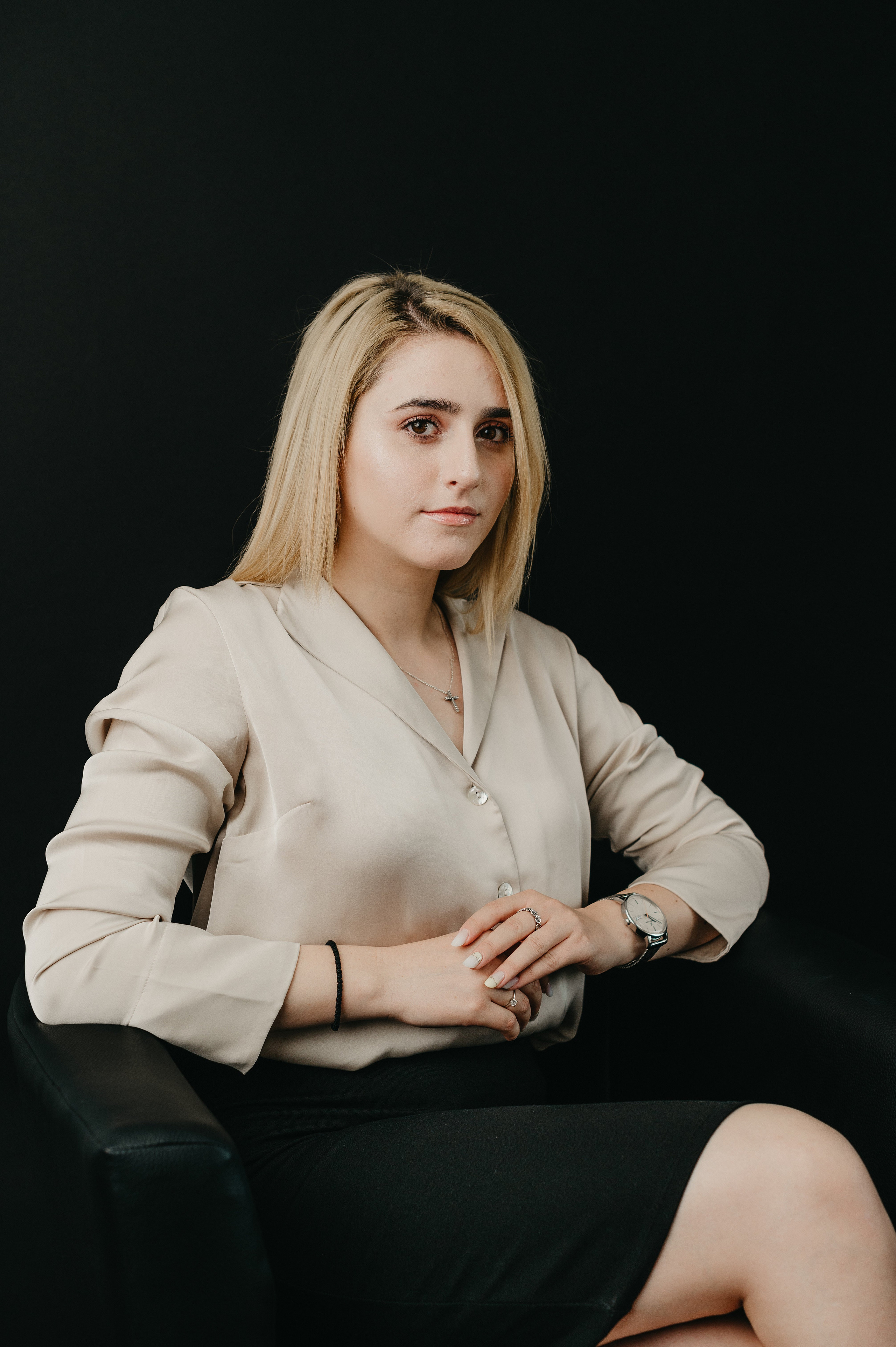 Studio. Valentin Melen - fotograf de nunta 🤍