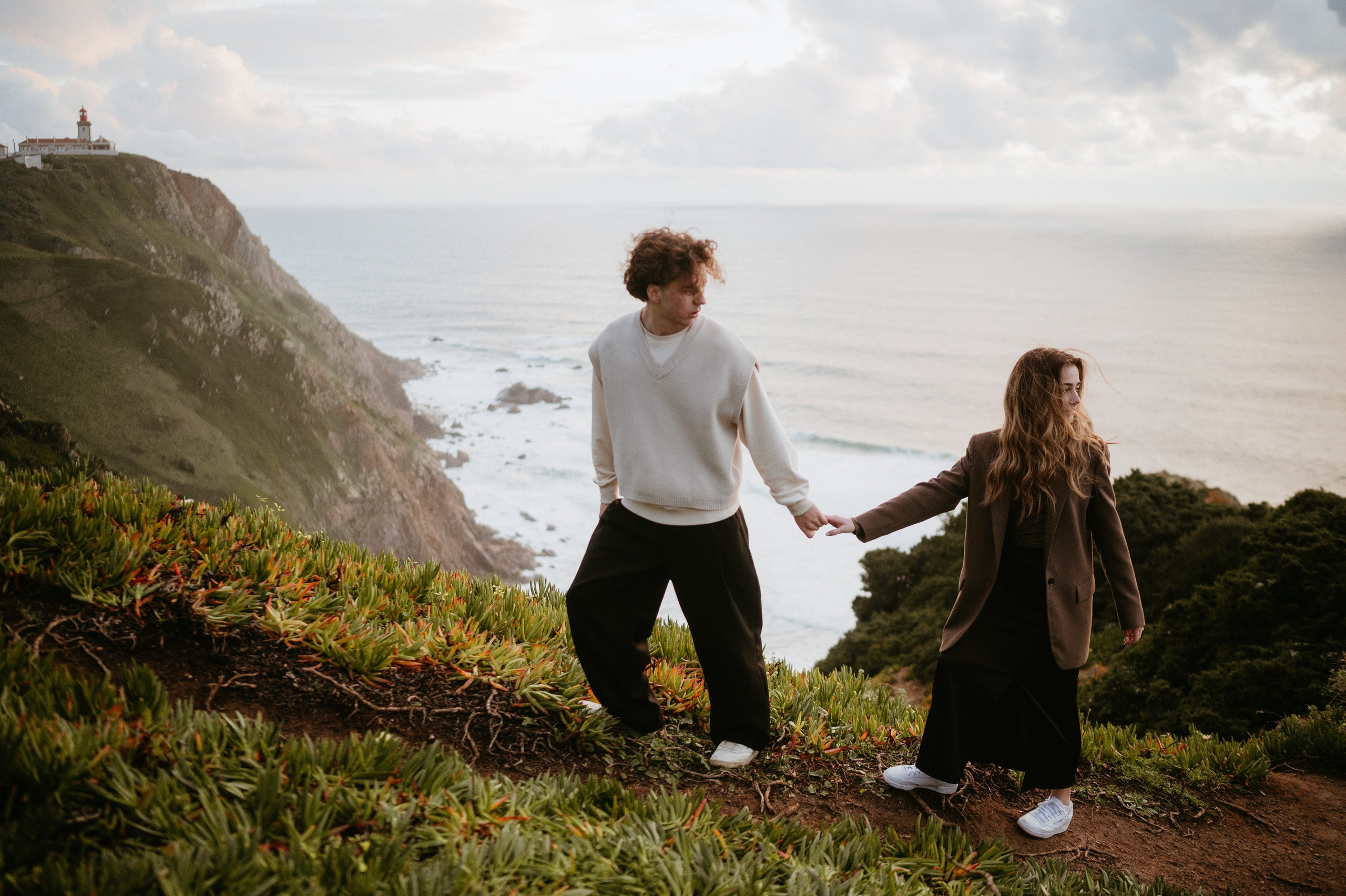 Praia da Ursa – ședință foto de cuplu într-un loc magic din Portugalia. Valentin Melen — wedding photographer