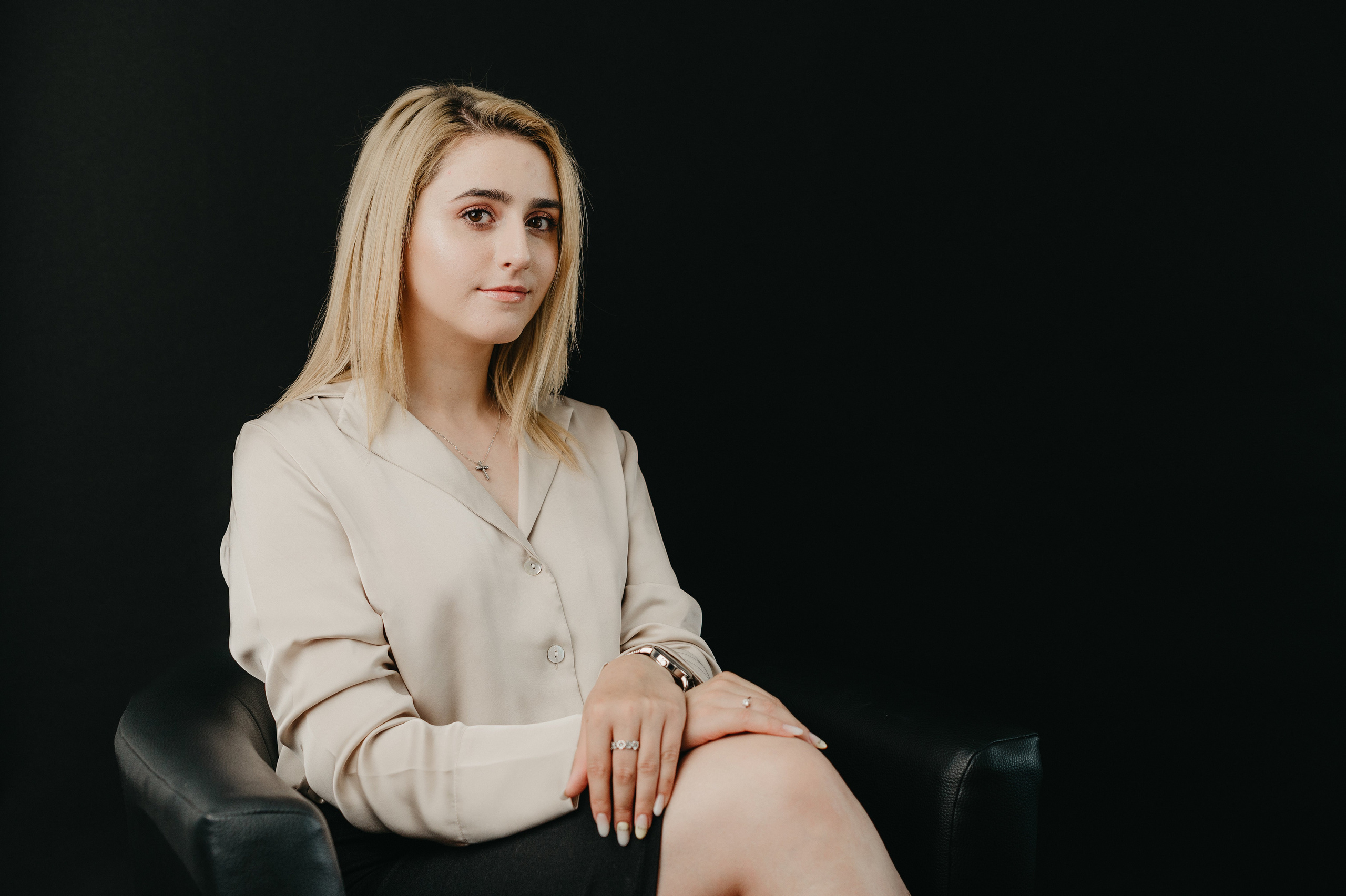 Studio. Valentin Melen - fotograf de nunta 🤍