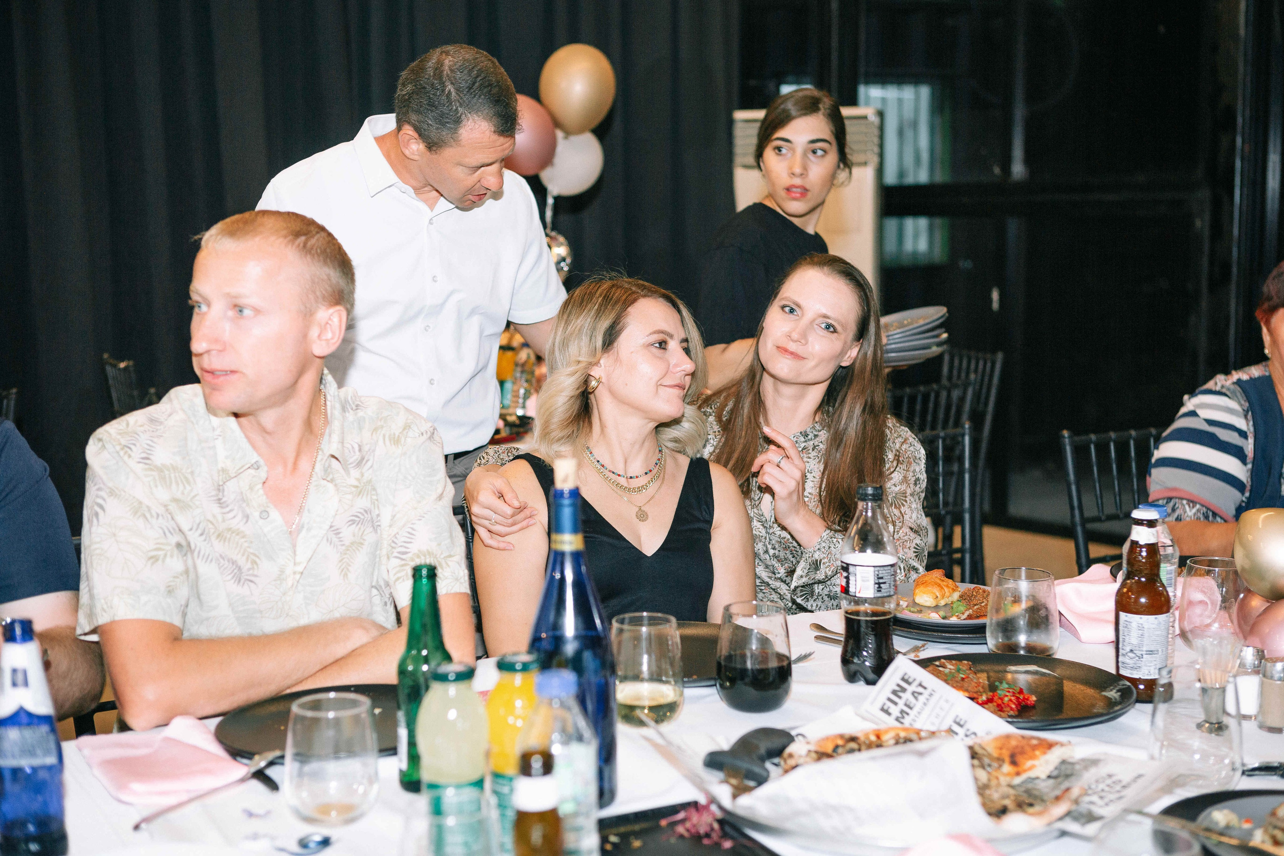 PARTY WITH FRIENDS. Https://shi-photo.com/