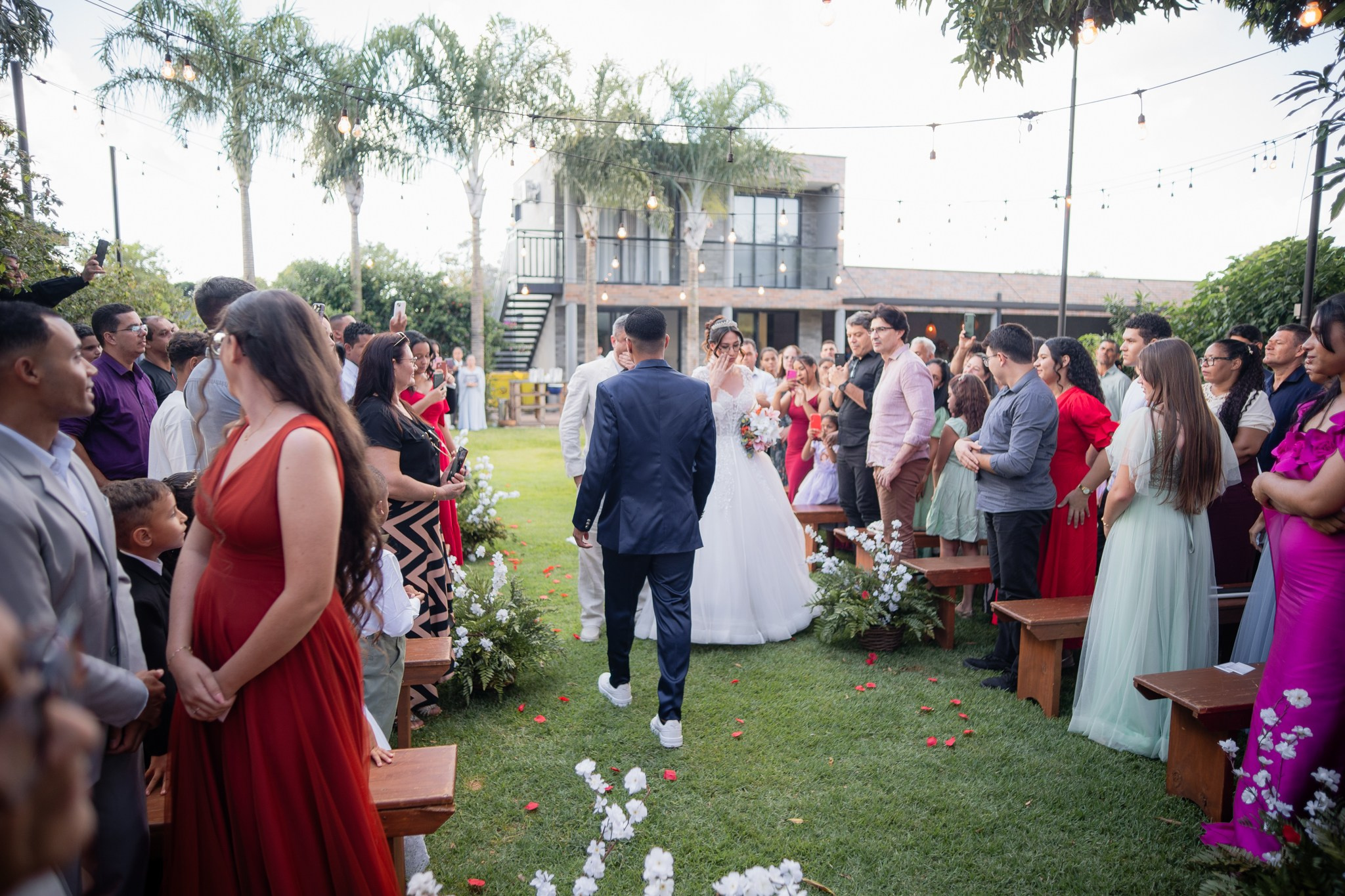Larissa & Vinicius — Espaço Faveral / Aararaquara. Robson Colaço