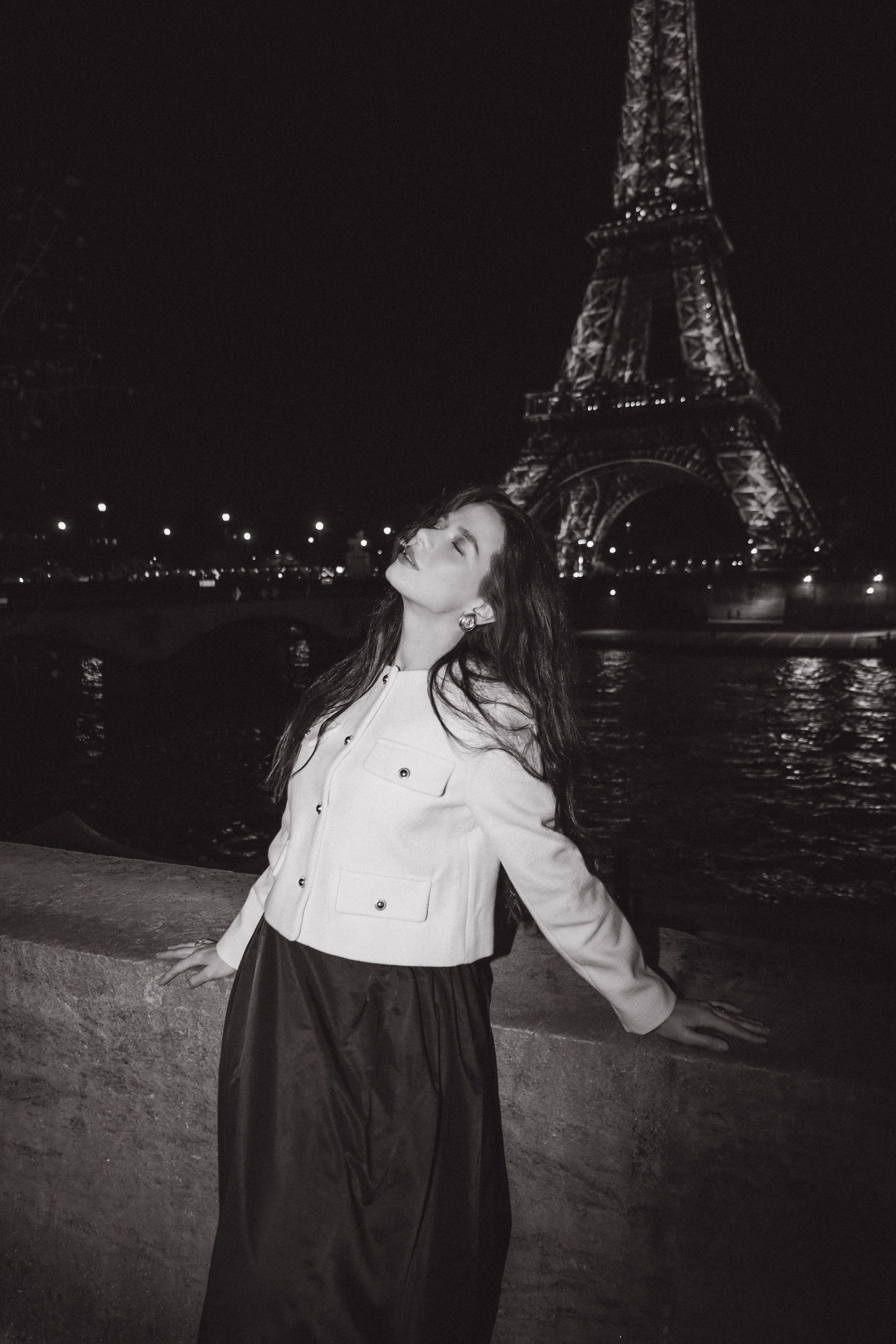 Paris Night Photoshoot. Photographer in Paris: Vlada PhotoArt