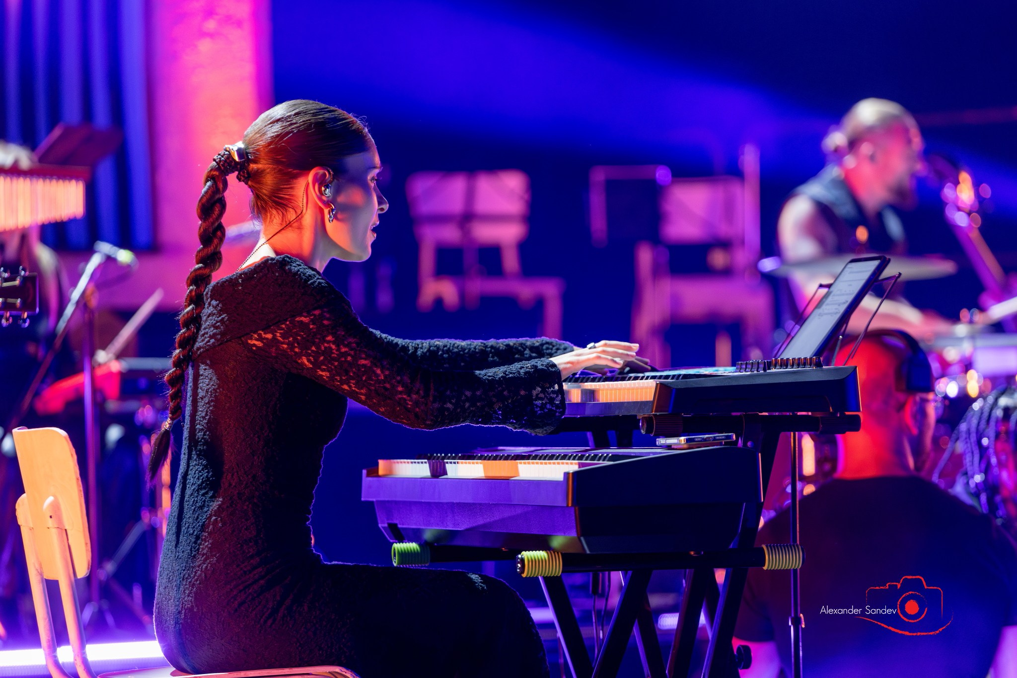 МОЛЕЦ на живо в НДК - 04-05.11.2025 г. Александър Сандев - website