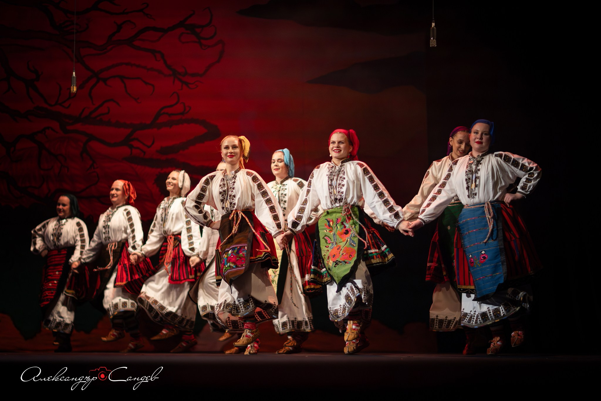 „Змейова сватба“, спектакъл на представителен ансамбъл „Шевица“ - 28.03.2026 -. Александър Сандев - website