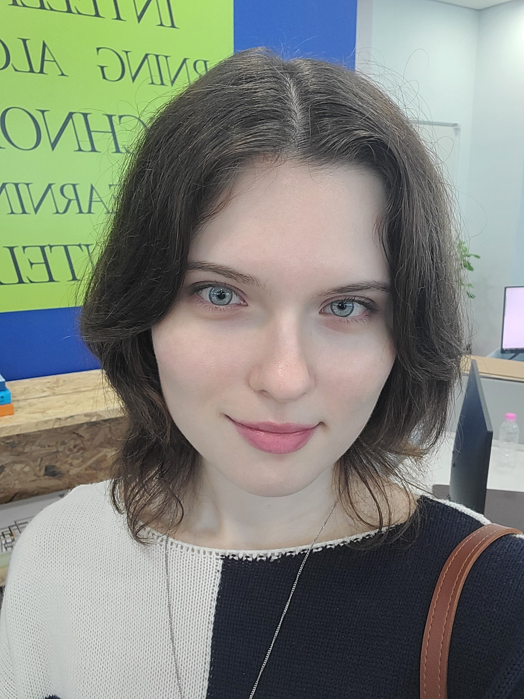 2025 Samsung Galaxy Tab S11 Ultra 광고 — Extra model. Photographer in Seoul Dobrokvashina Natalya