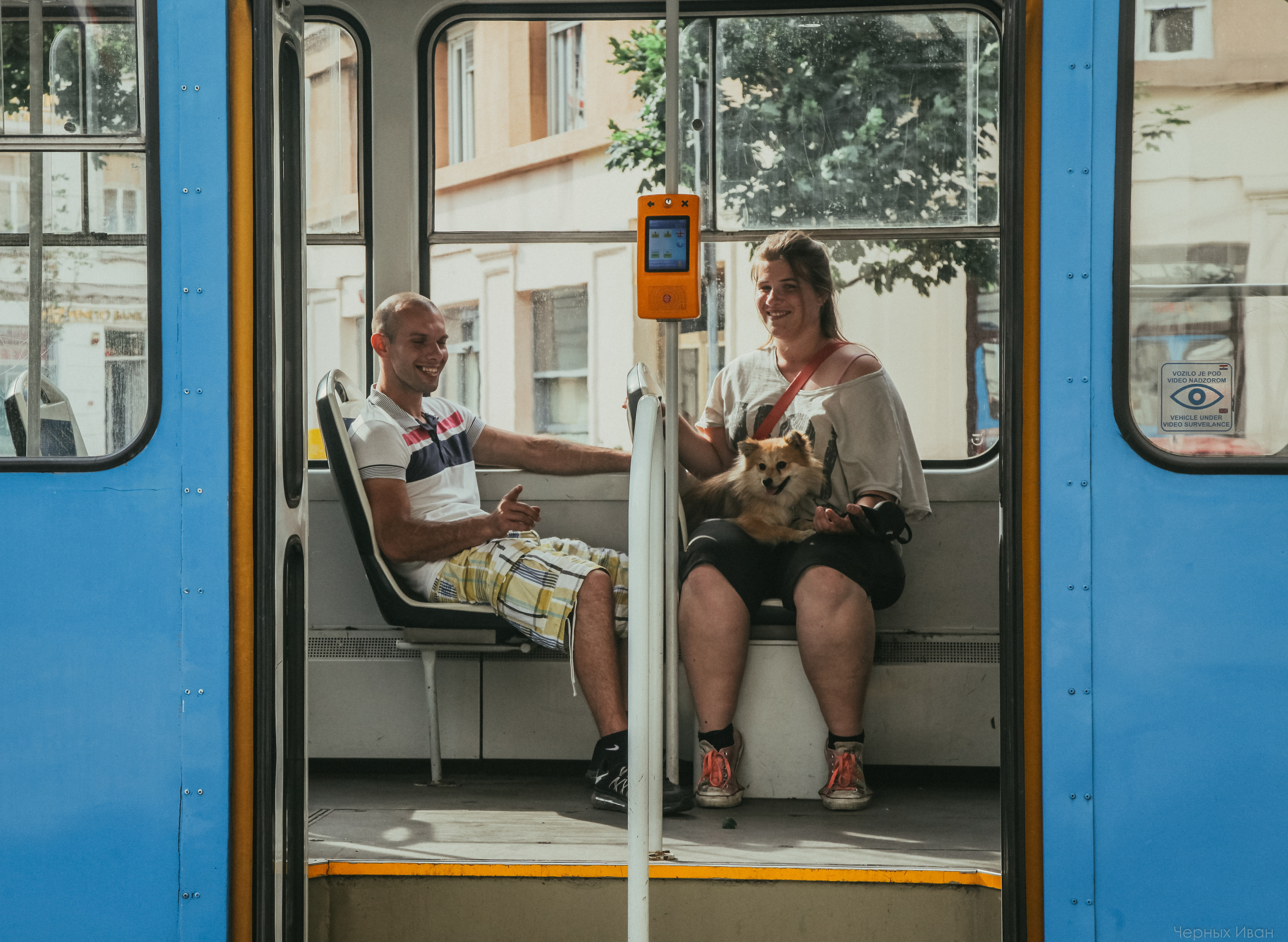 ЗАГРЕБ. Стрит-фотография, полная абсурда, идиотизма и красоты