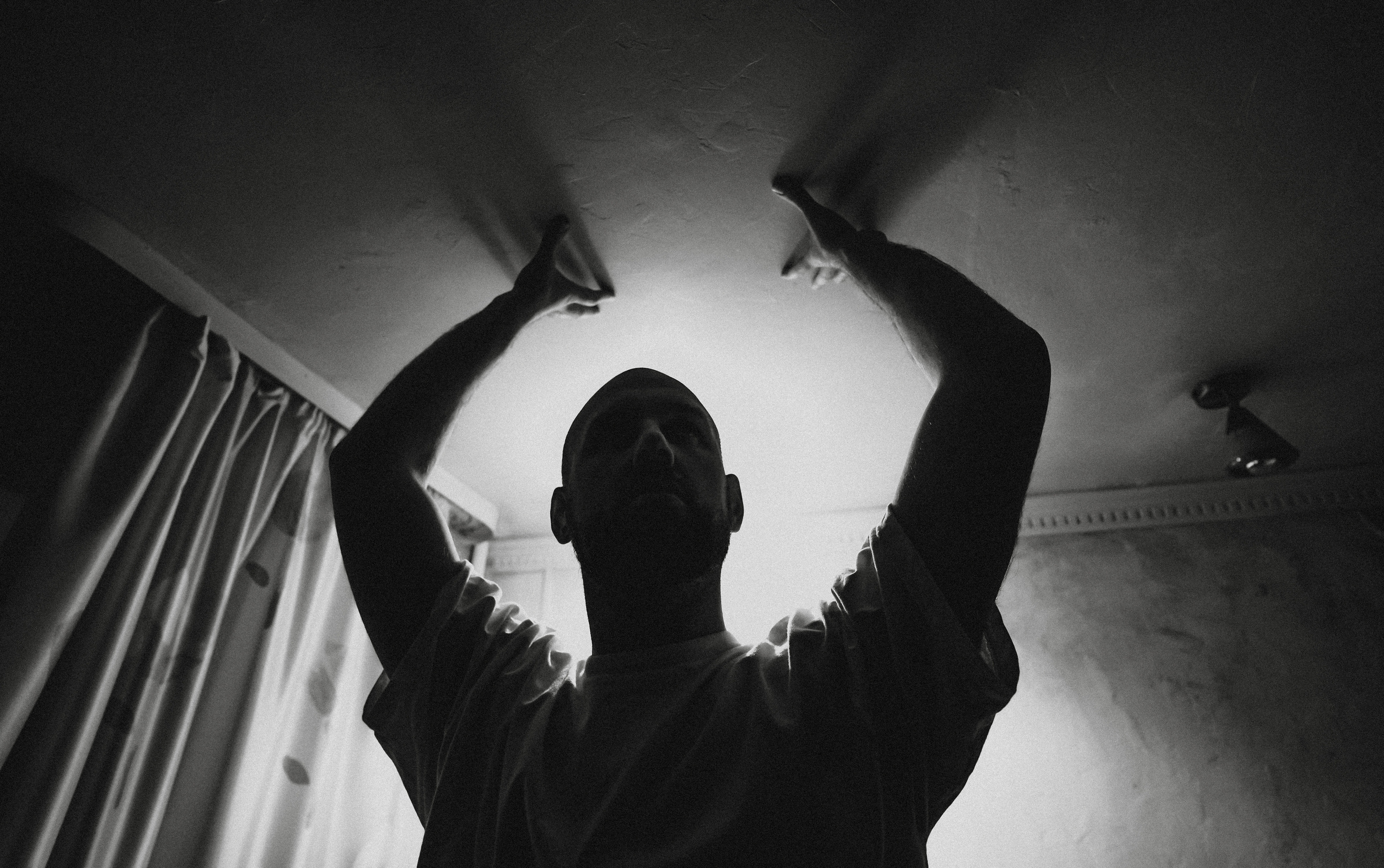 2020. Стрит-фотография, полная абсурда, идиотизма и красоты